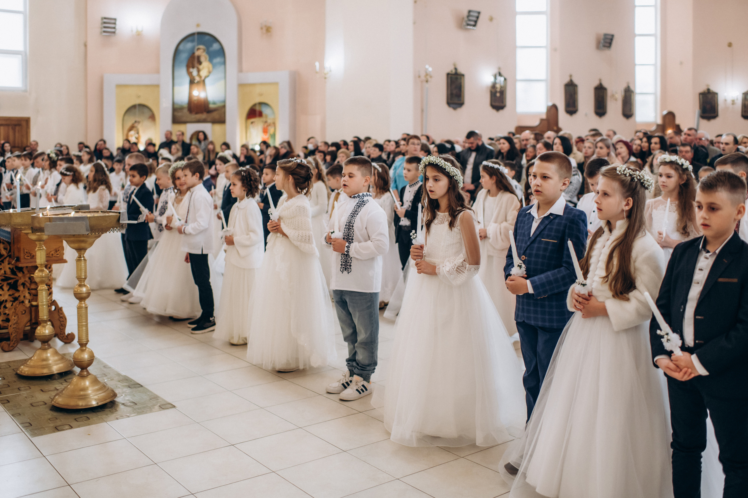 Фотосесія Першого Причастя Тернопіль, зйомка Причастя Тернопіль, Таїнство Першого Причастя Тернопіль, Катедра Причастя Тернопіль. Сімейний, дитячий та індивідуальний фотограф в м. Тернопіль, м. Львів
