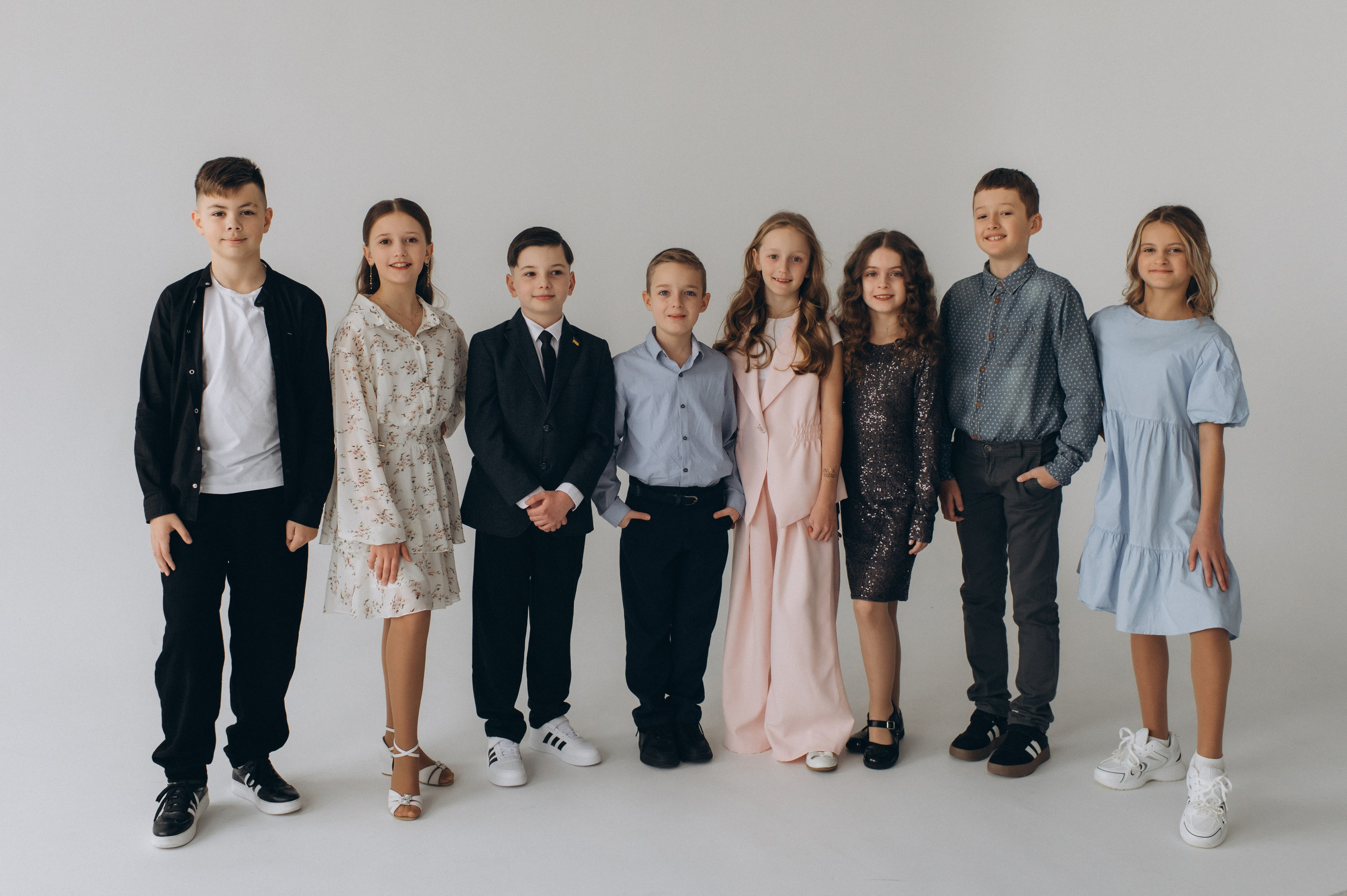 Шкільна фотосесія на віньєтки Тернопіль, шкільні альбоми, фотосесія випускників Тернопіль, випускний альбом, фотограф випускний Тернопіль. Сімейний, дитячий та індивідуальний фотограф в м. Тернопіль, м. Львів