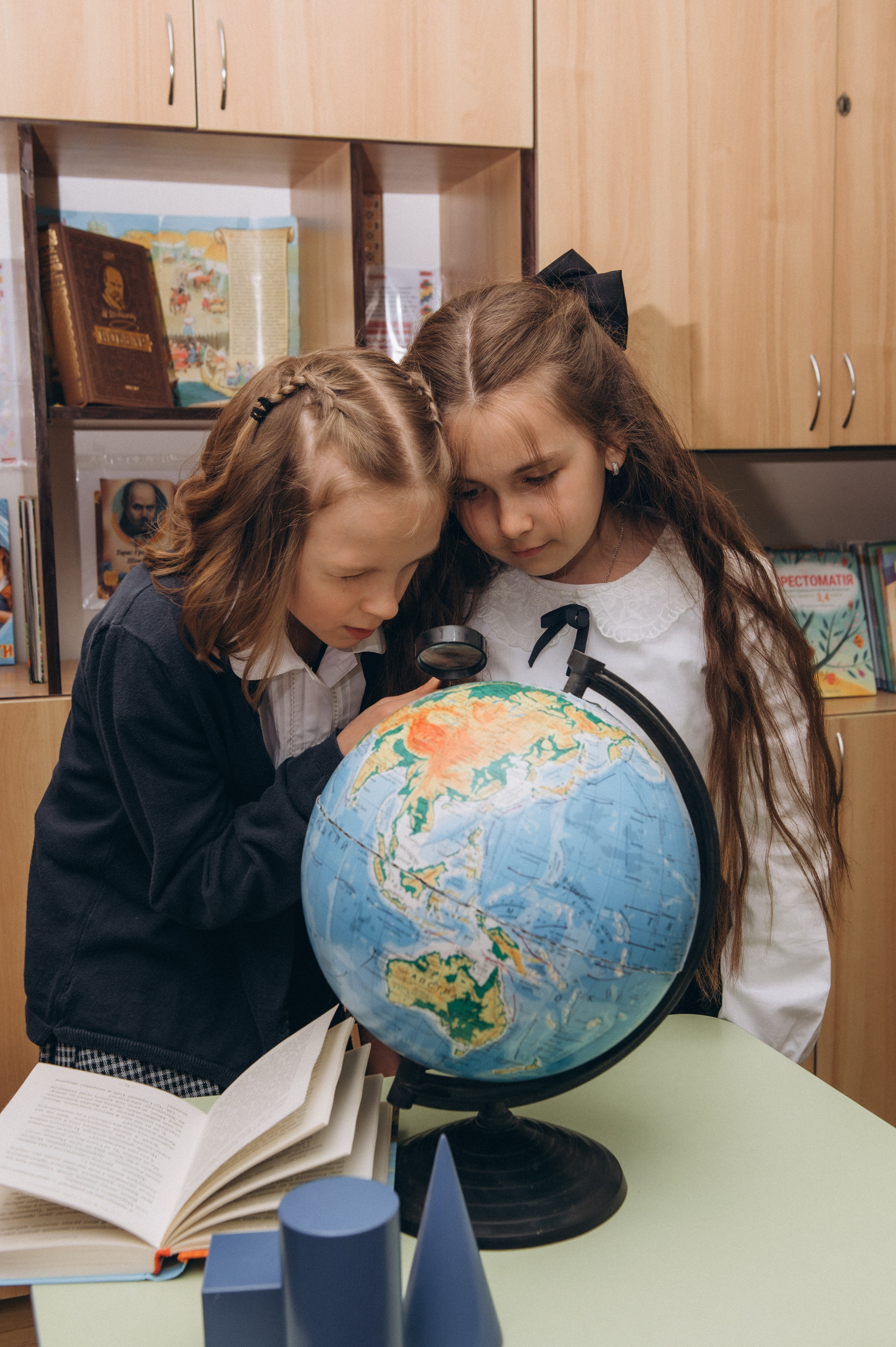 Шкільна фотосесія на віньєтки Тернопіль, фотосесія випускників Тернопіль, зйомка на віньєтки, шкільні фотоальбоми Тернопіль. Сімейний, дитячий та індивідуальний фотограф в м. Тернопіль, м. Львів