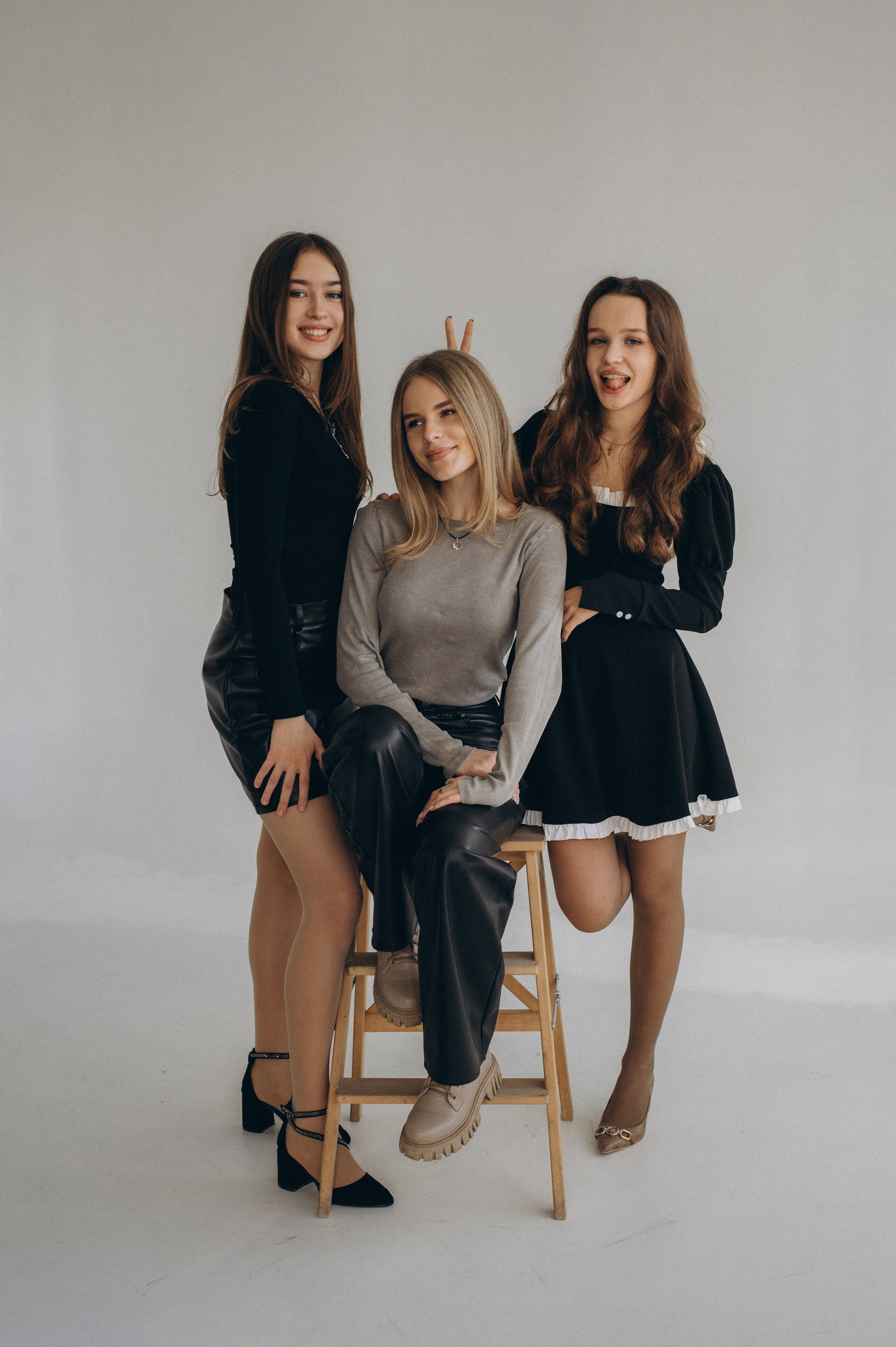 Фотосесія випускників, фотосесія на віньєтки Тернопіль, випускники Тернопіль, випуск 2025. Сімейний, дитячий та індивідуальний фотограф в м. Тернопіль, м. Львів