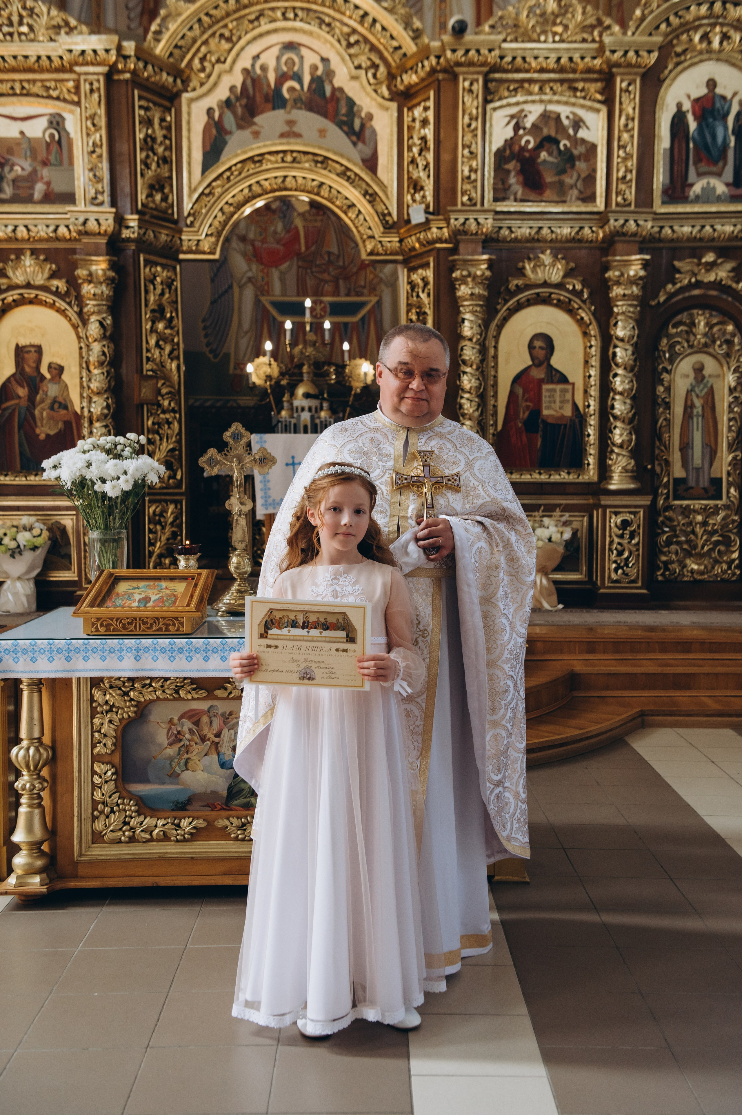 Фотосесія Причастя Тернопіль церква Св Михаїла, фотограф на Причастя Тернопіль, фотосесія Літургії Причастя Тернопіль. Сімейний, дитячий та індивідуальний фотограф в м. Тернопіль, м. Львів