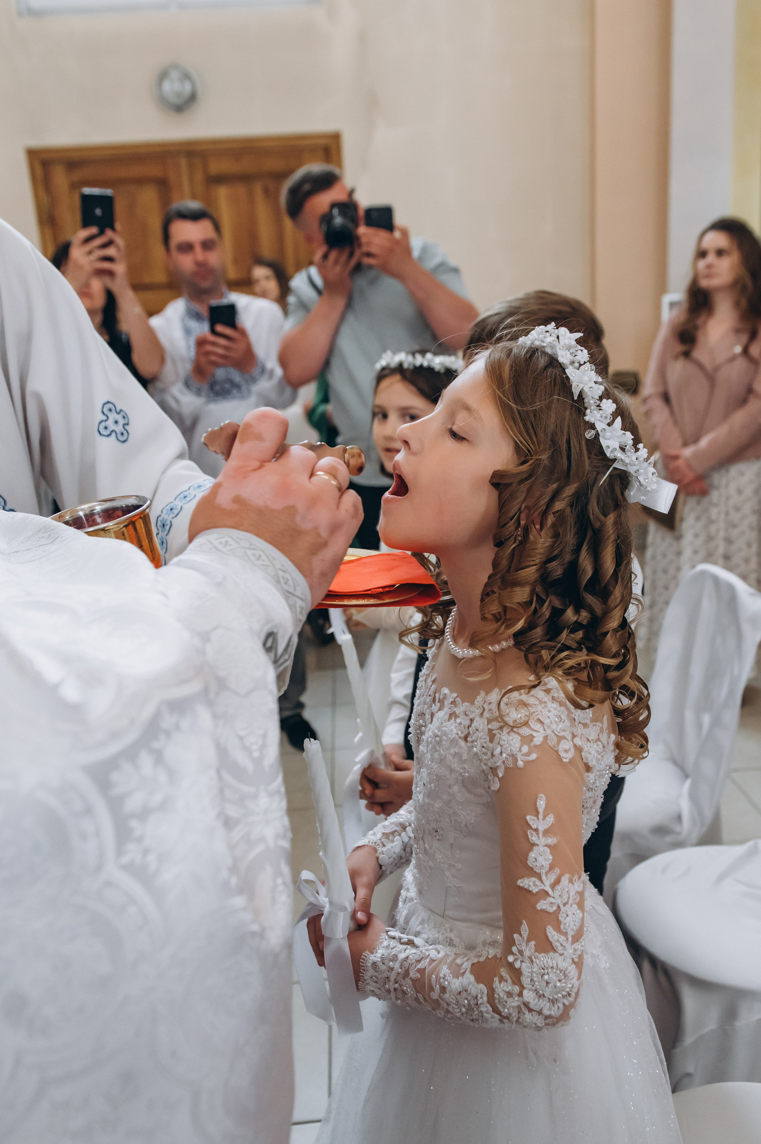 Фотосесія Причастя Тернопіль, зйомка Причастя, фотограф на Причастя Тернопіль, Причастя Львів, церква Петра і Павла. Сімейний, дитячий та індивідуальний фотограф в м. Тернопіль, м. Львів