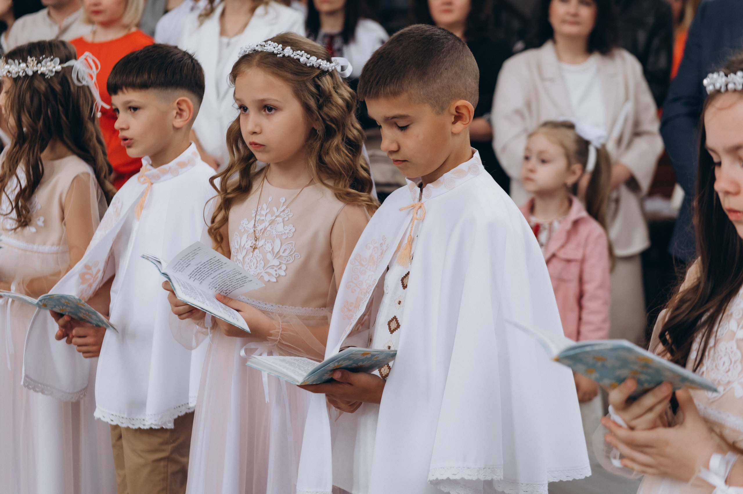 Фотосесія Причастя Тернопіль, зйомка Причастя, фотограф на Причастя Тернопіль, Причастя Львів, Причастя церква Михаїла Тернопіль. Сімейний, дитячий та індивідуальний фотограф в м. Тернопіль, м. Львів
