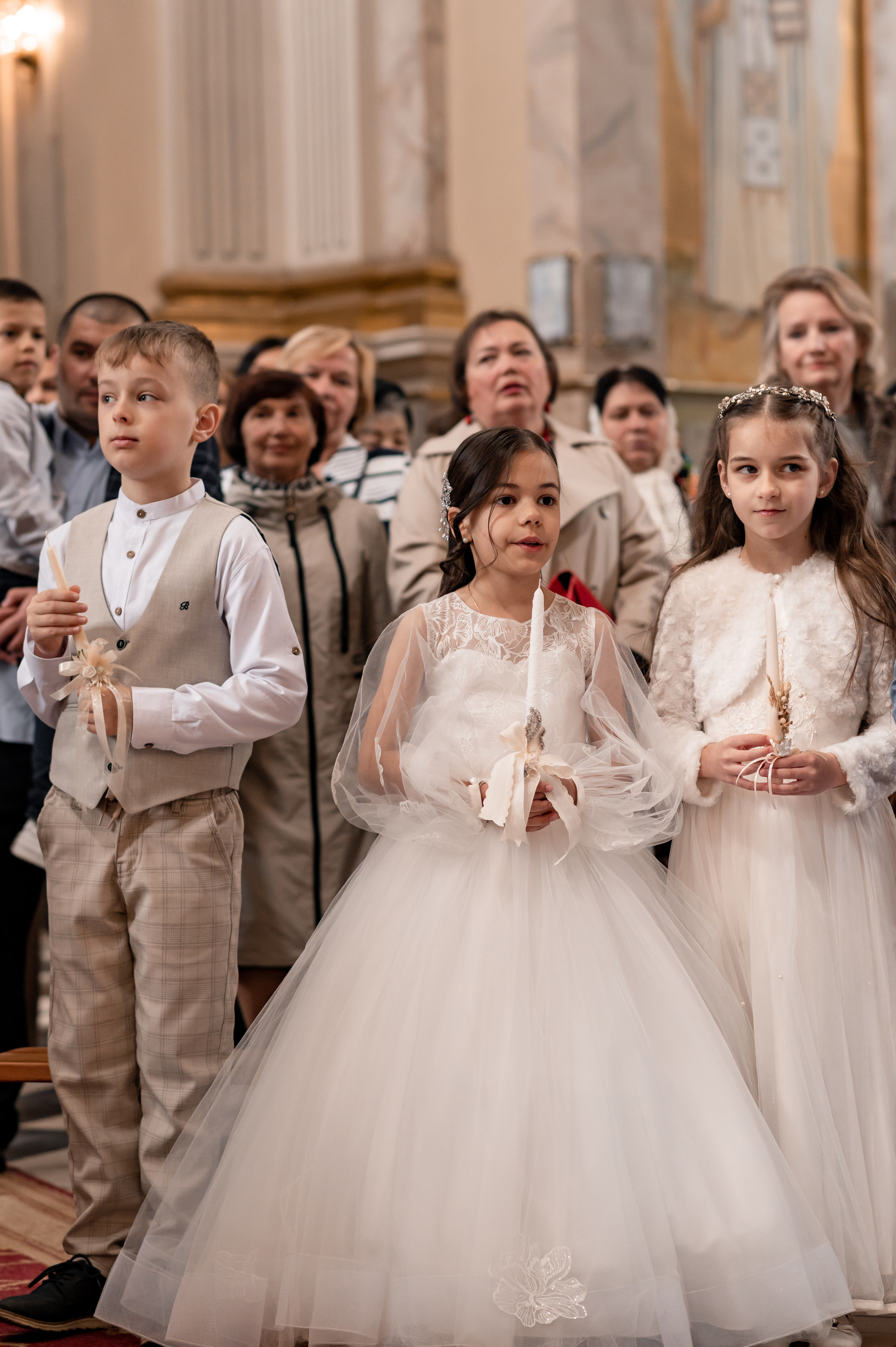 Фотосесія Першого Причастя Тернопіль, зйомка Причастя Тернопіль, Таїнство Першого Причастя Тернопіль, Катедра Причастя Тернопіль. Сімейний, дитячий та індивідуальний фотограф в м. Тернопіль, м. Львів