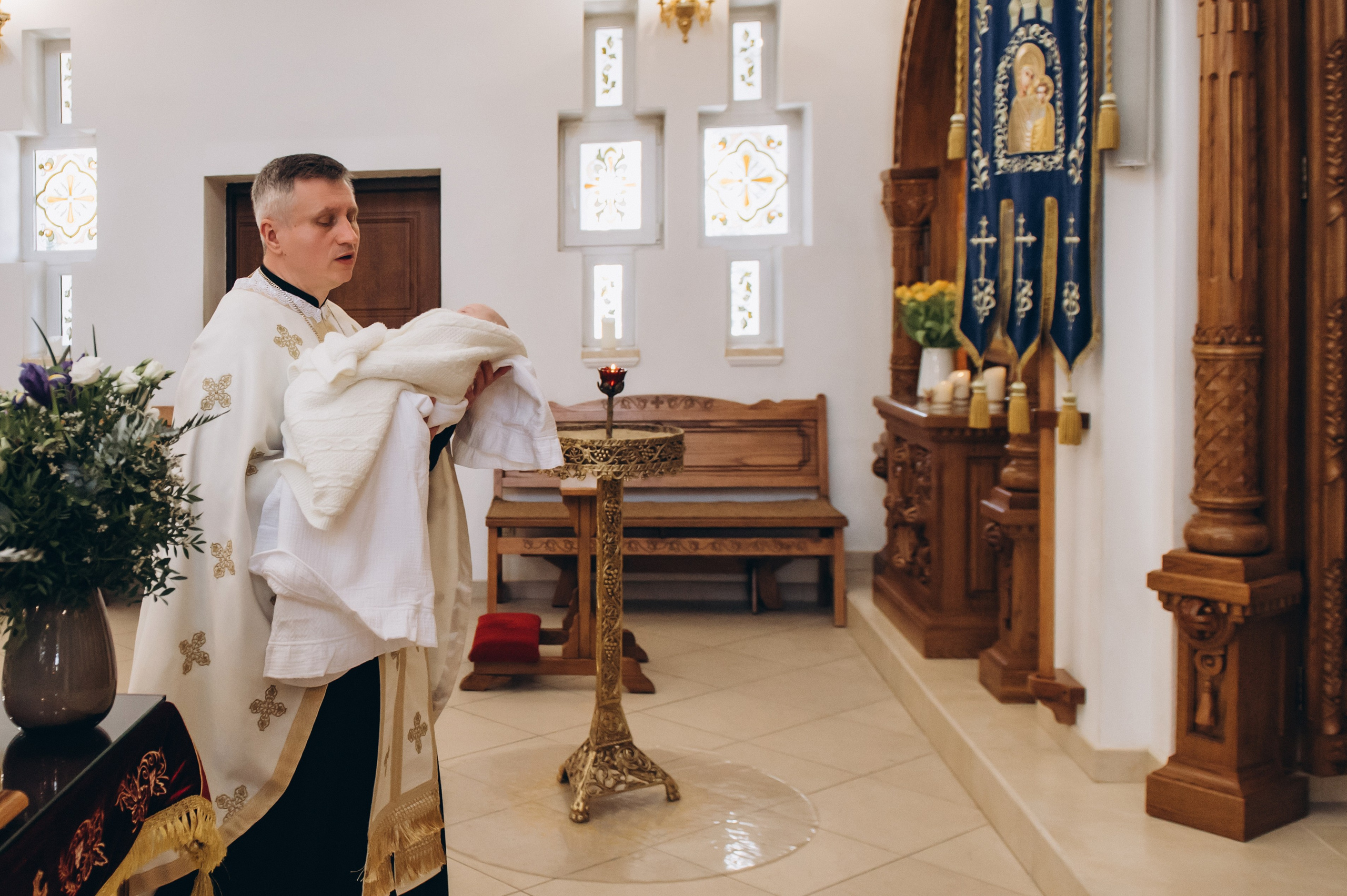 Фотосесія Хрещення Тернопіль, зйомка Хрестин Тернопіль, Храм Різдва Пресвятої Богородиці УГКЦ Тернопіль. Сімейний, дитячий та індивідуальний фотограф в м. Тернопіль, м. Львів