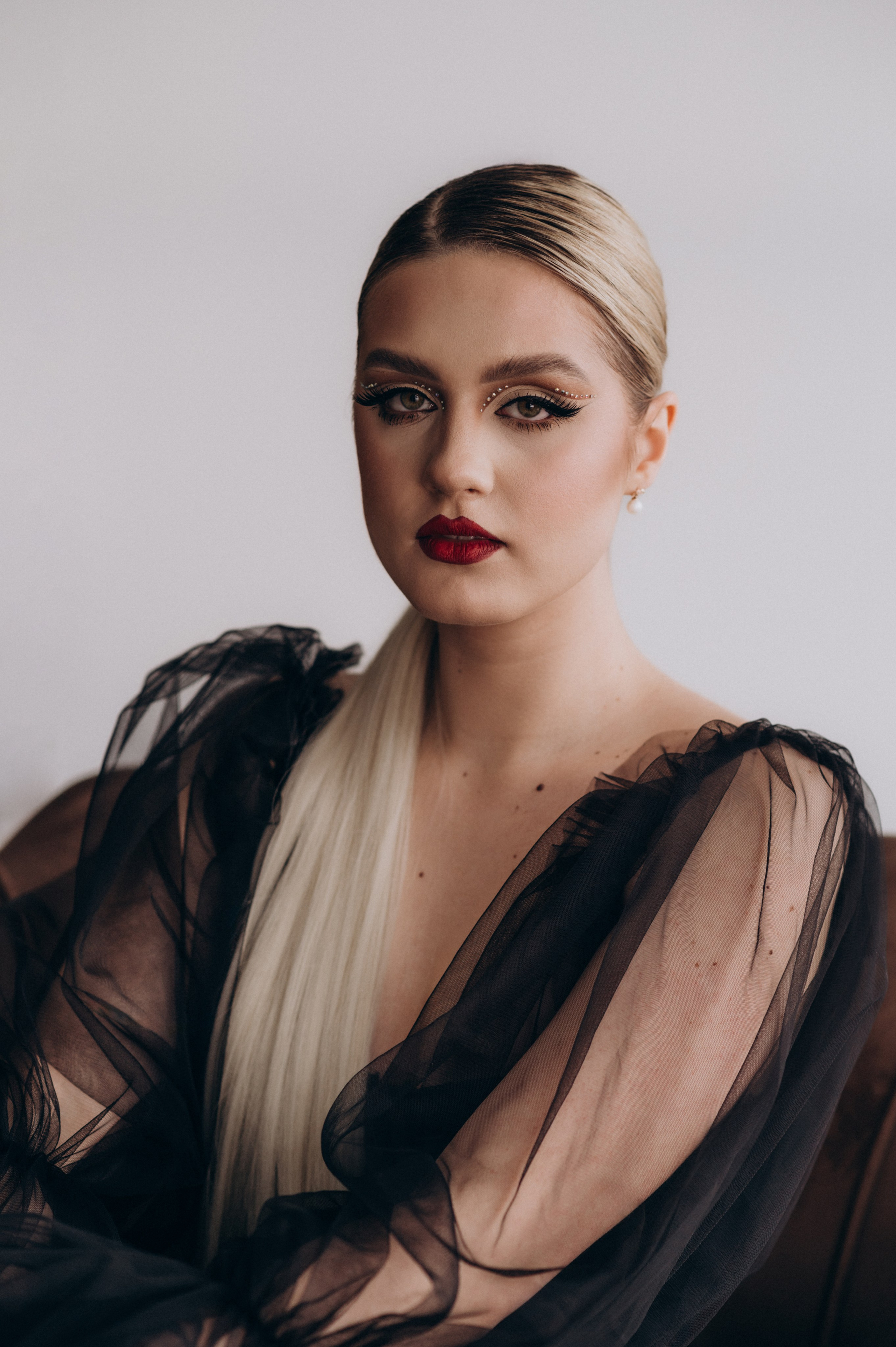 Фотосесія з квітами, фотосесія в студії Тернопіль Львів. Сімейний, дитячий та індивідуальний фотограф в м. Тернопіль, м. Львів