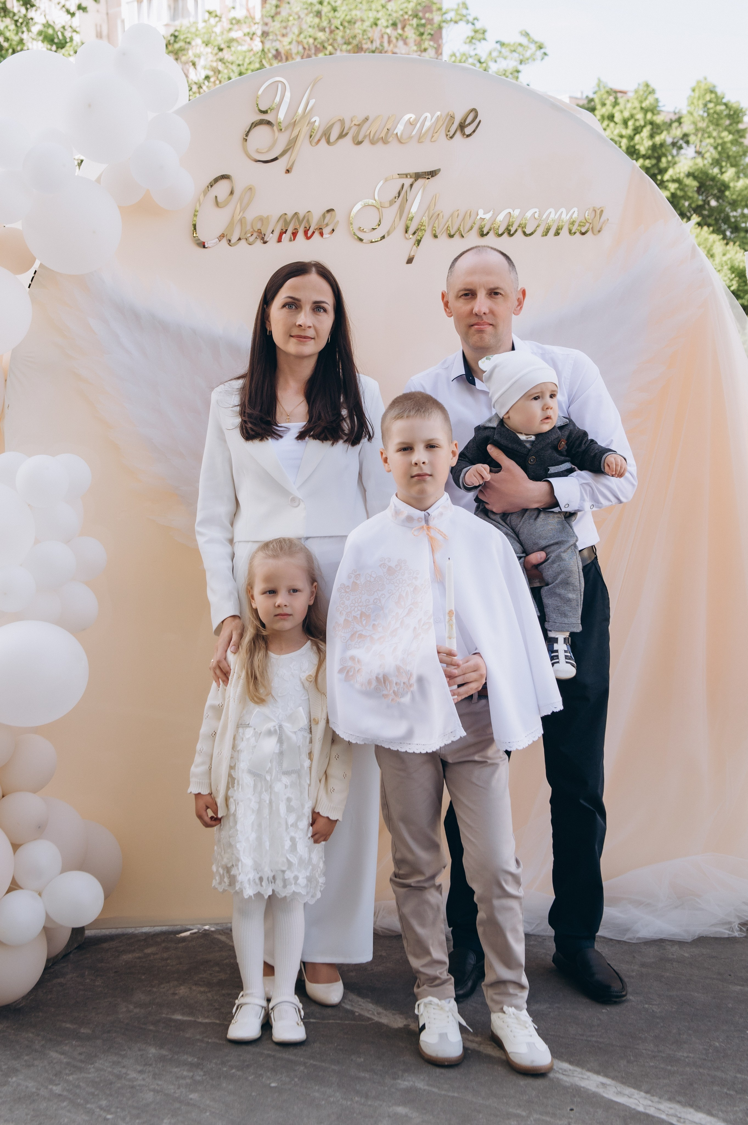 Фотосесія Причастя Тернопіль церква Св Михаїла, фотограф на Причастя Тернопіль, фотосесія Літургії Причастя Тернопіль. Сімейний, дитячий та індивідуальний фотограф в м. Тернопіль, м. Львів