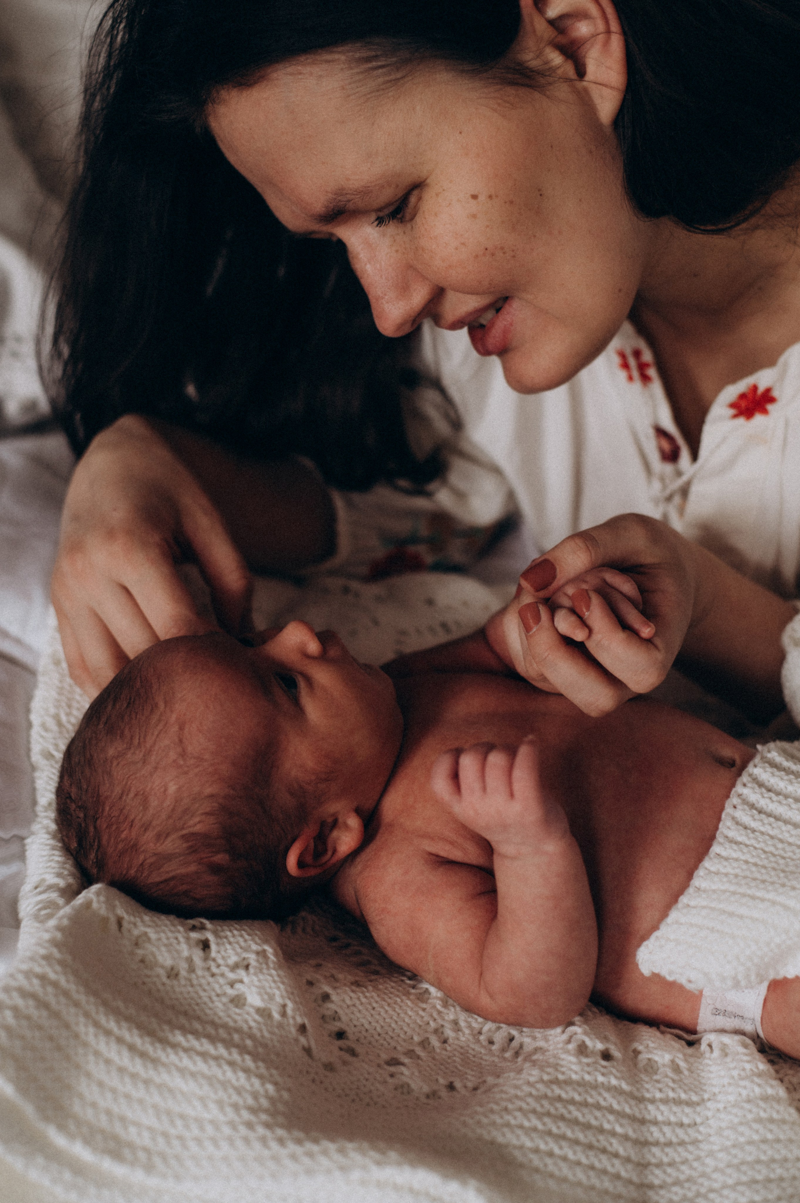 Фотосесія новонароджених Тернопіль Львів, зйомка мами і дитини, newborn. Сімейний, дитячий та індивідуальний фотограф в м. Тернопіль, м. Львів
