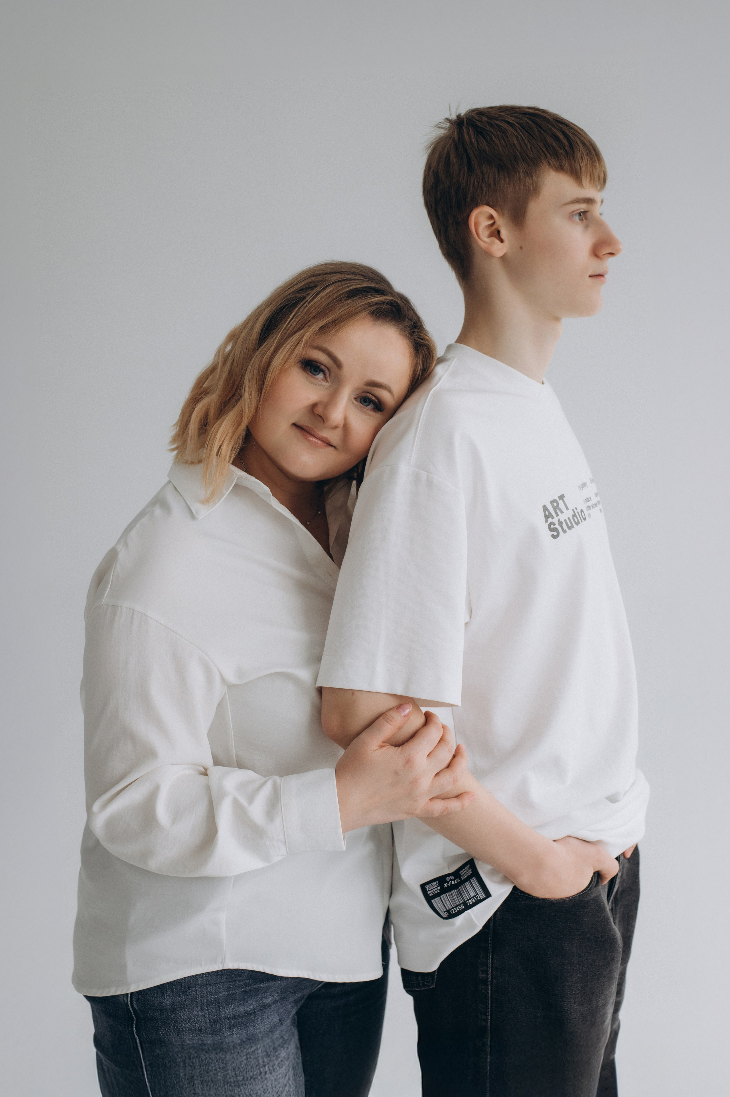 Фотосесія мама і син, сімейна фотосесія Тернопіль, зйомка мами з сином, сімейний фотограф Тернопіль, зйомка з домашнім улюбленцем. Сімейний, дитячий та індивідуальний фотограф в м. Тернопіль, м. Львів