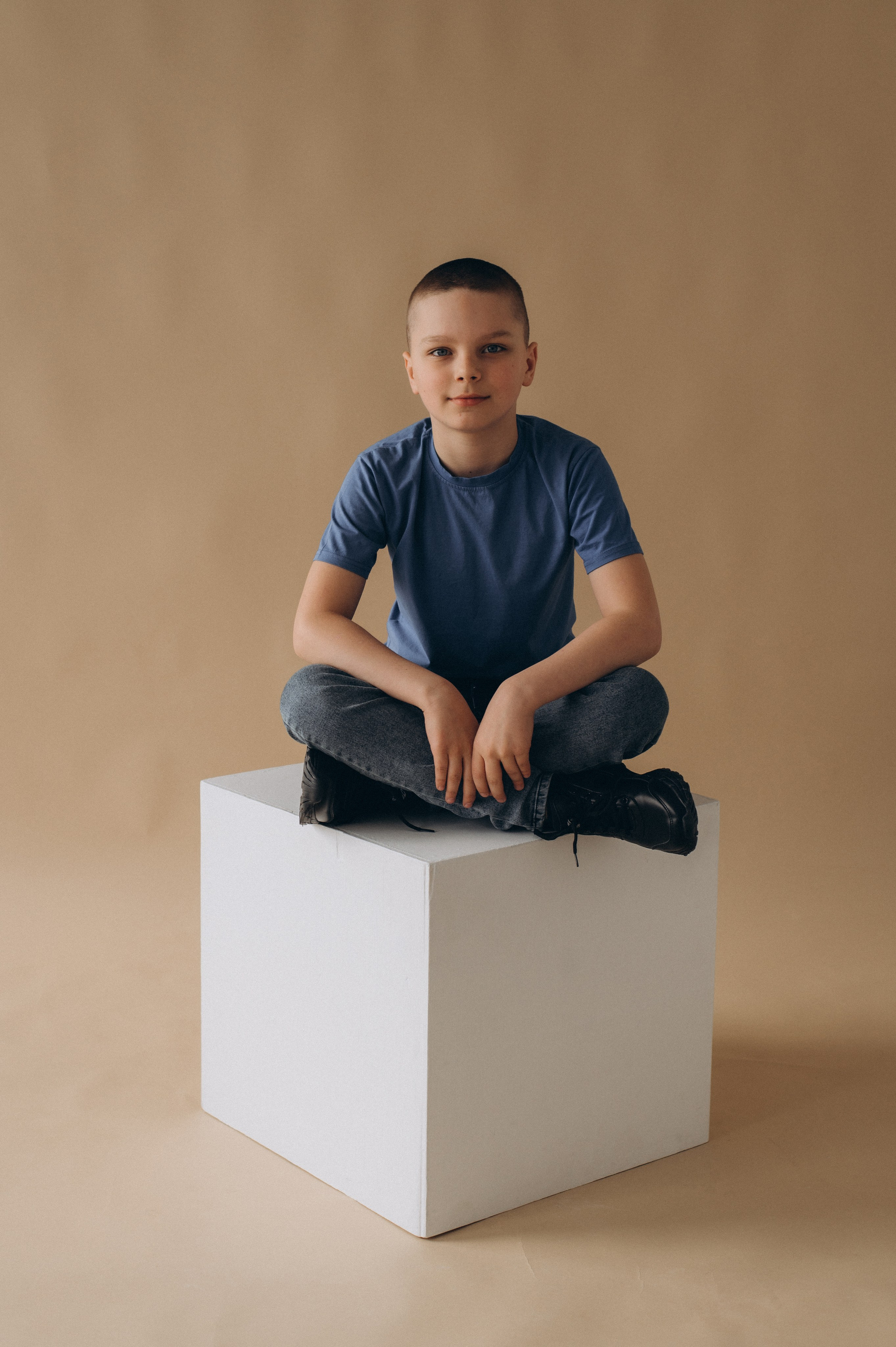 Шкільна фотосесія на віньєтки Тернопіль, шкільні альбоми, фотосесія випускників Тернопіль, випускний альбом, фотограф випускний Тернопіль. Сімейний, дитячий та індивідуальний фотограф в м. Тернопіль, м. Львів