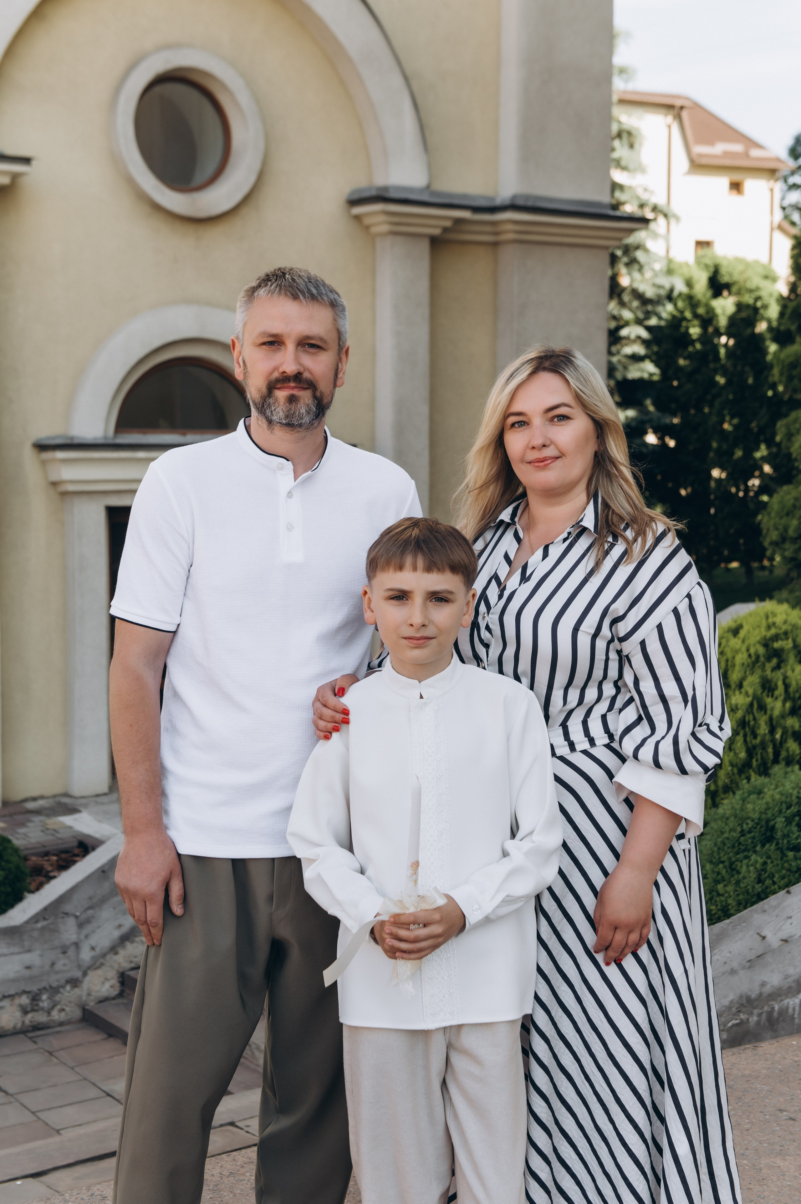 Фотосесія Першого Причастя Тернопіль, зйомка Першого Причастя Тернопіль, Церква Успіння Пресвятої Богородиці Причастя Тернопіль. Сімейний, дитячий та індивідуальний фотограф в м. Тернопіль, м. Львів