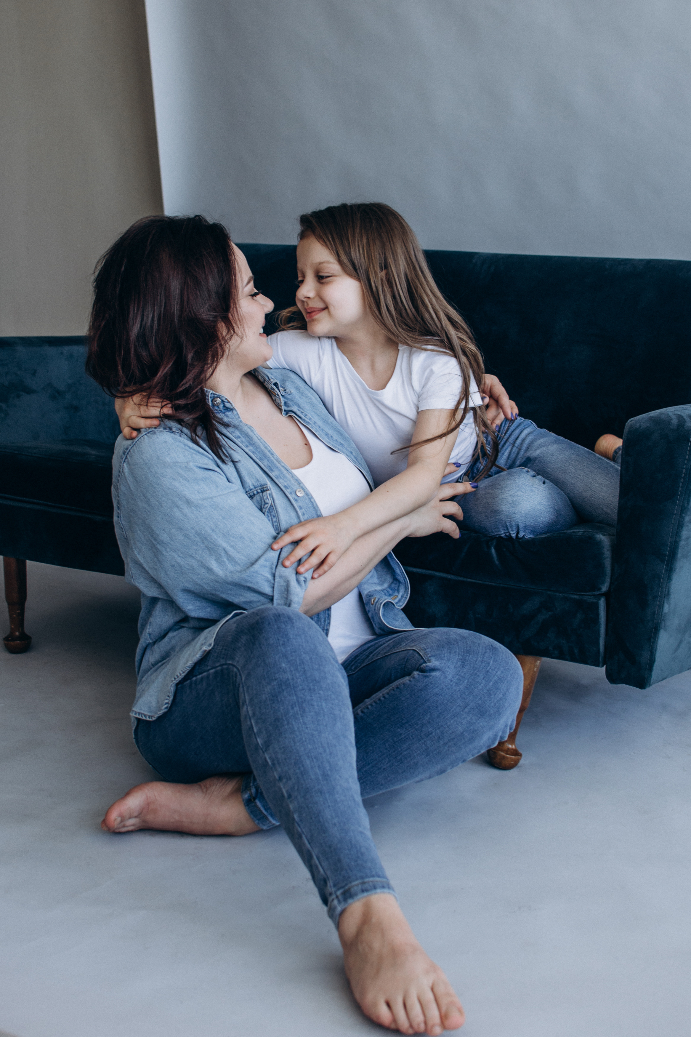 Мама і донечка. Студійна сімейна фотосесія. Сімейний, дитячий та індивідуальний фотограф в м. Тернопіль, м. Львів