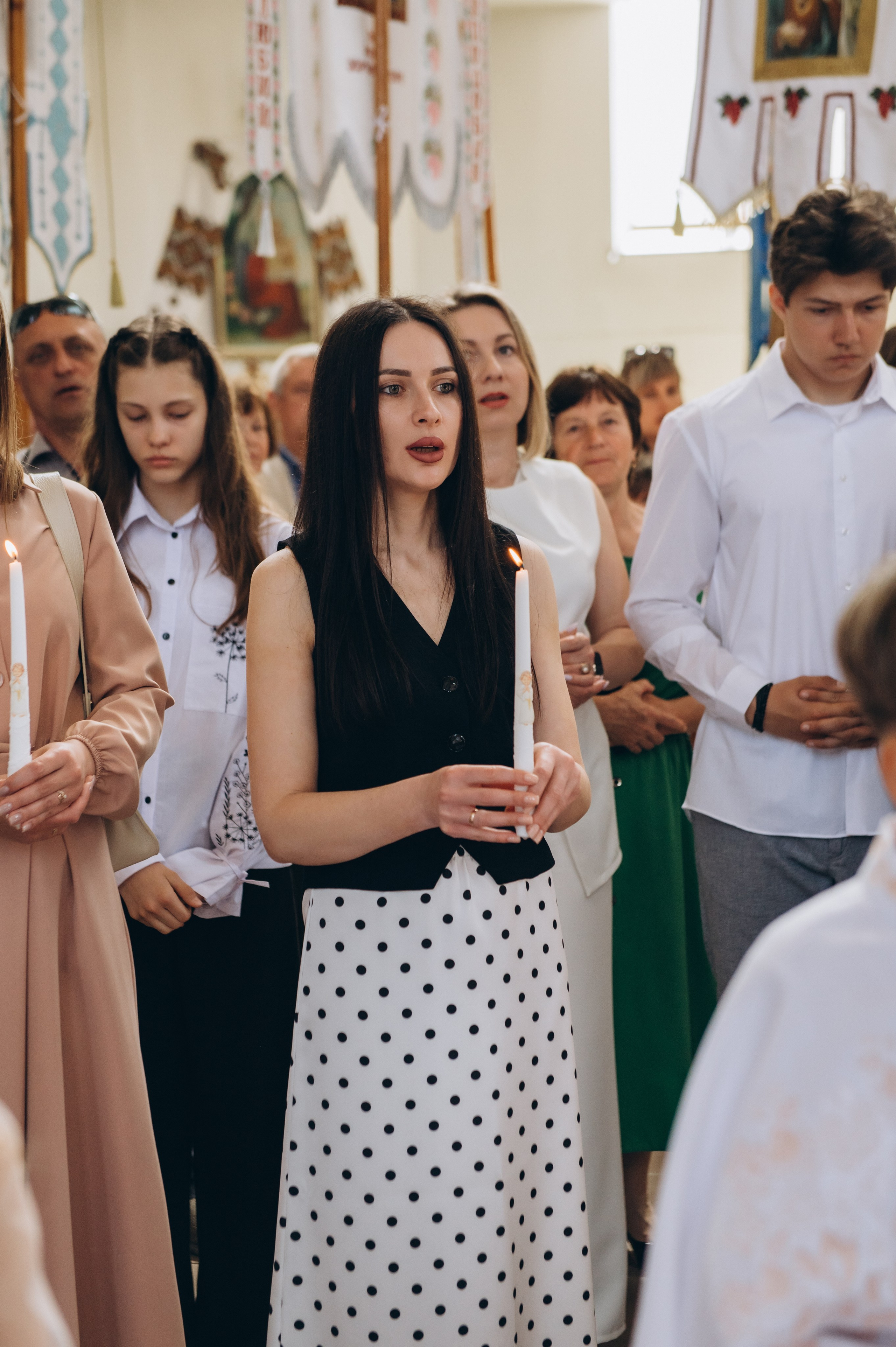 Фотосесія Причастя Тернопіль церква Св Михаїла, фотограф на Причастя Тернопіль, фотосесія Літургії Причастя Тернопіль. Сімейний, дитячий та індивідуальний фотограф в м. Тернопіль, м. Львів