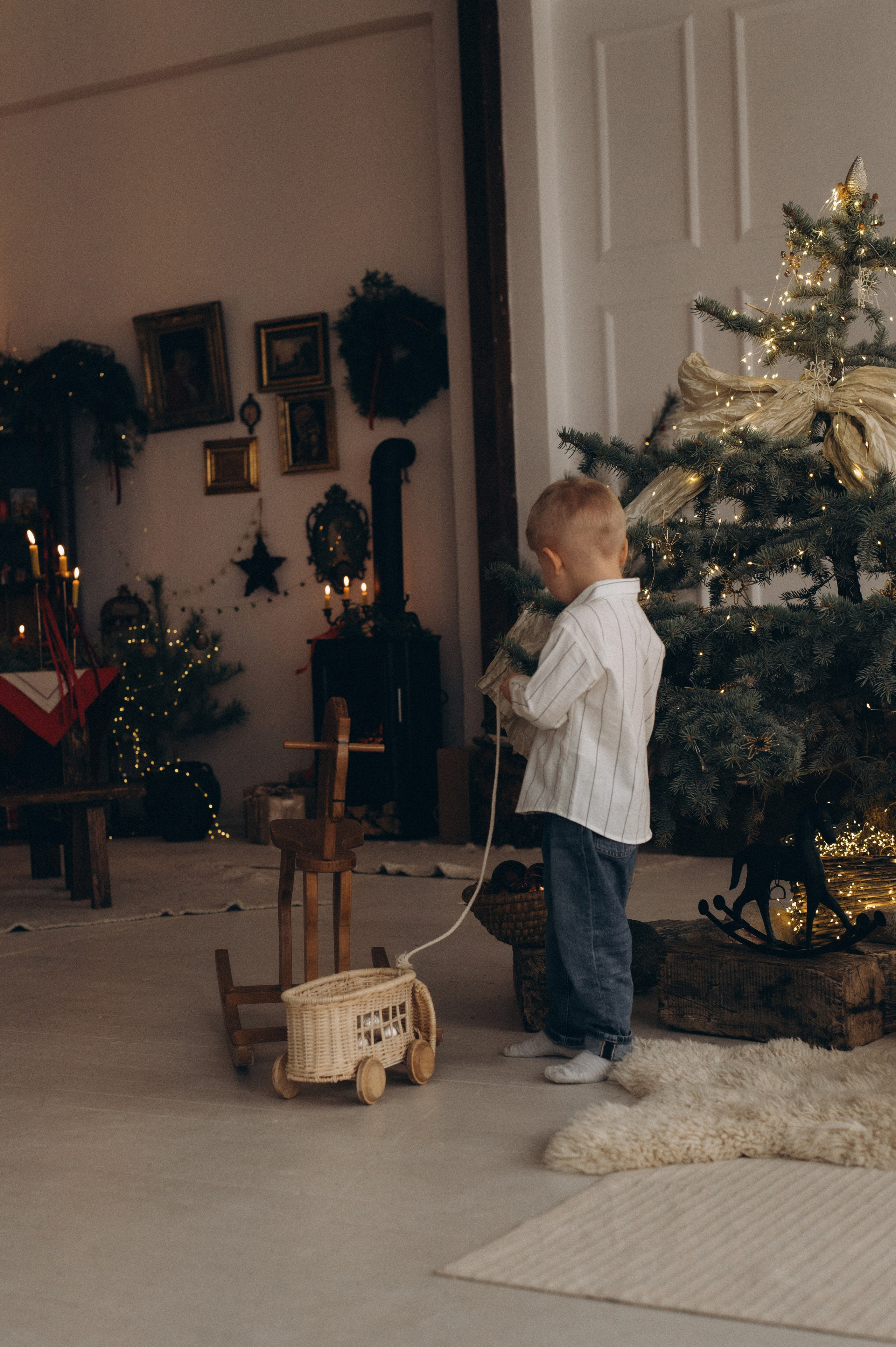 Новорічна сімейна фотосесія у студії Тернопіль, фотосесія мами та дитини, сімейний фотограф Тернопіль, новорічна зйомка. Сімейний, дитячий та індивідуальний фотограф в м. Тернопіль, м. Львів