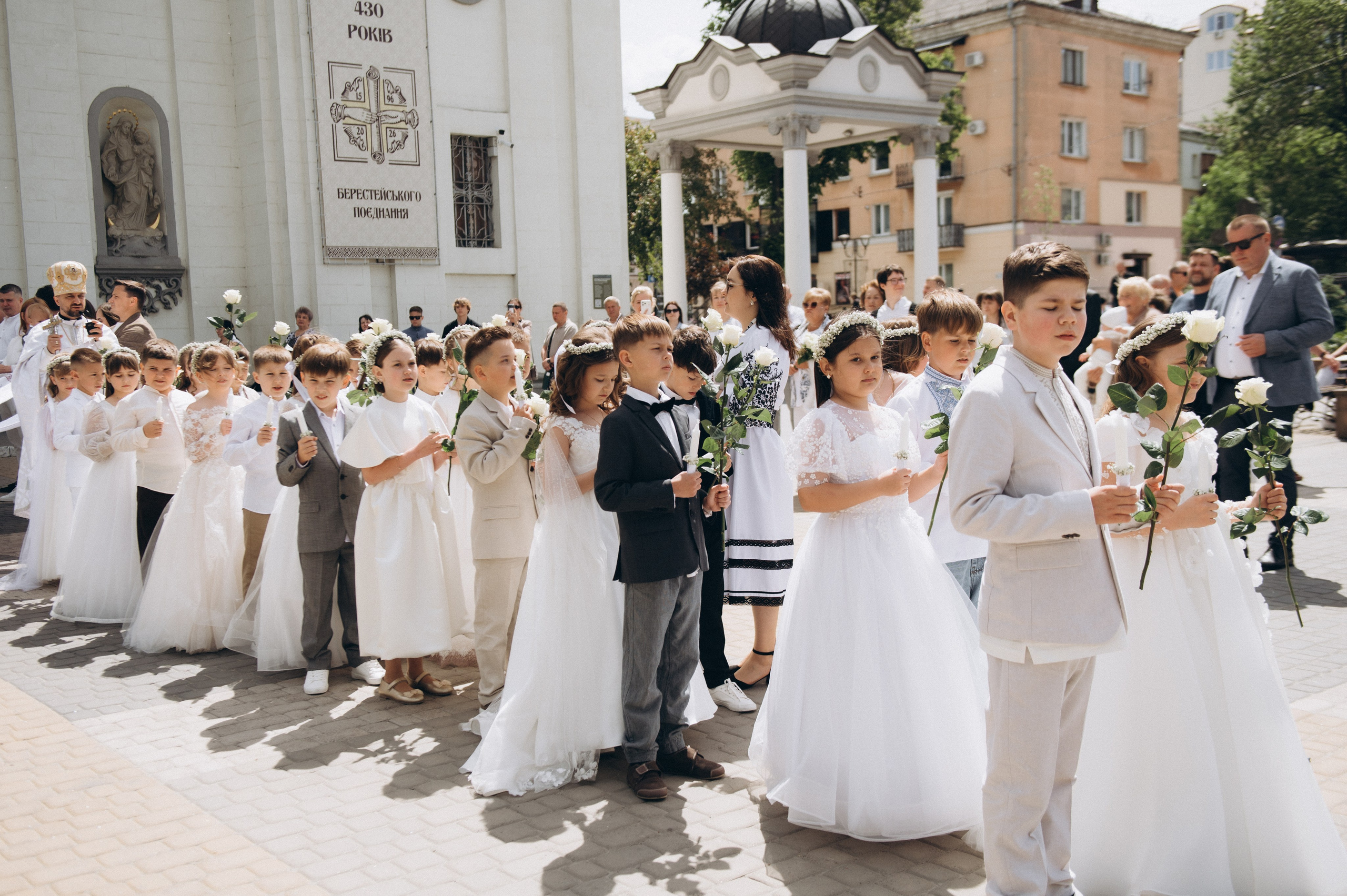 Фотосесія Першого Причастя Тернопіль, фотосесія Причастя Тернопіль, Таїнство Першого Причастя Тернопіль, Катедра Причастя Тернопіль. Сімейний, дитячий та індивідуальний фотограф в м. Тернопіль, м. Львів