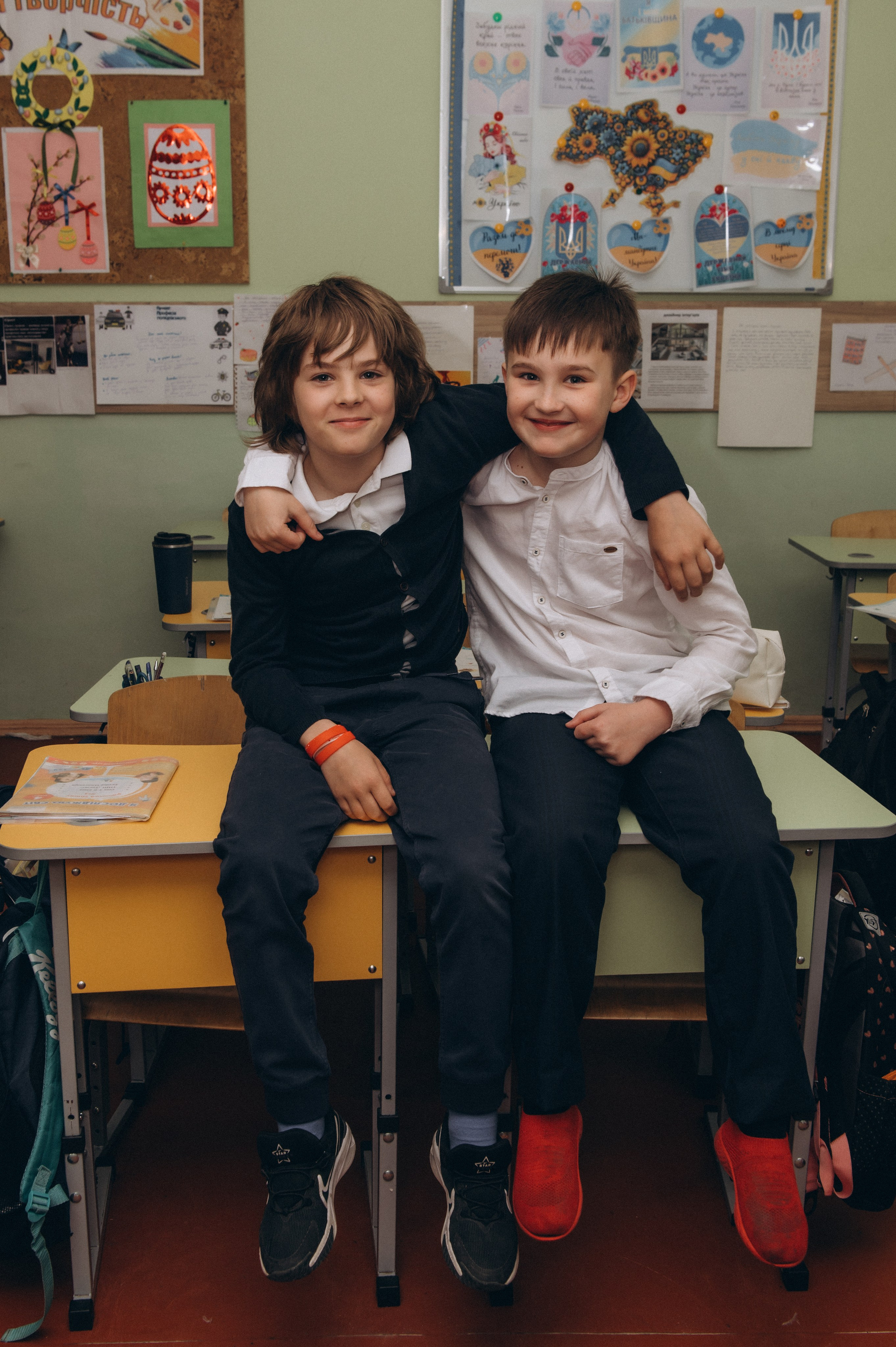 Шкільна фотосесія на віньєтки Тернопіль, фотосесія випускників Тернопіль, зйомка на віньєтки, шкільні фотоальбоми Тернопіль. Сімейний, дитячий та індивідуальний фотограф в м. Тернопіль, м. Львів