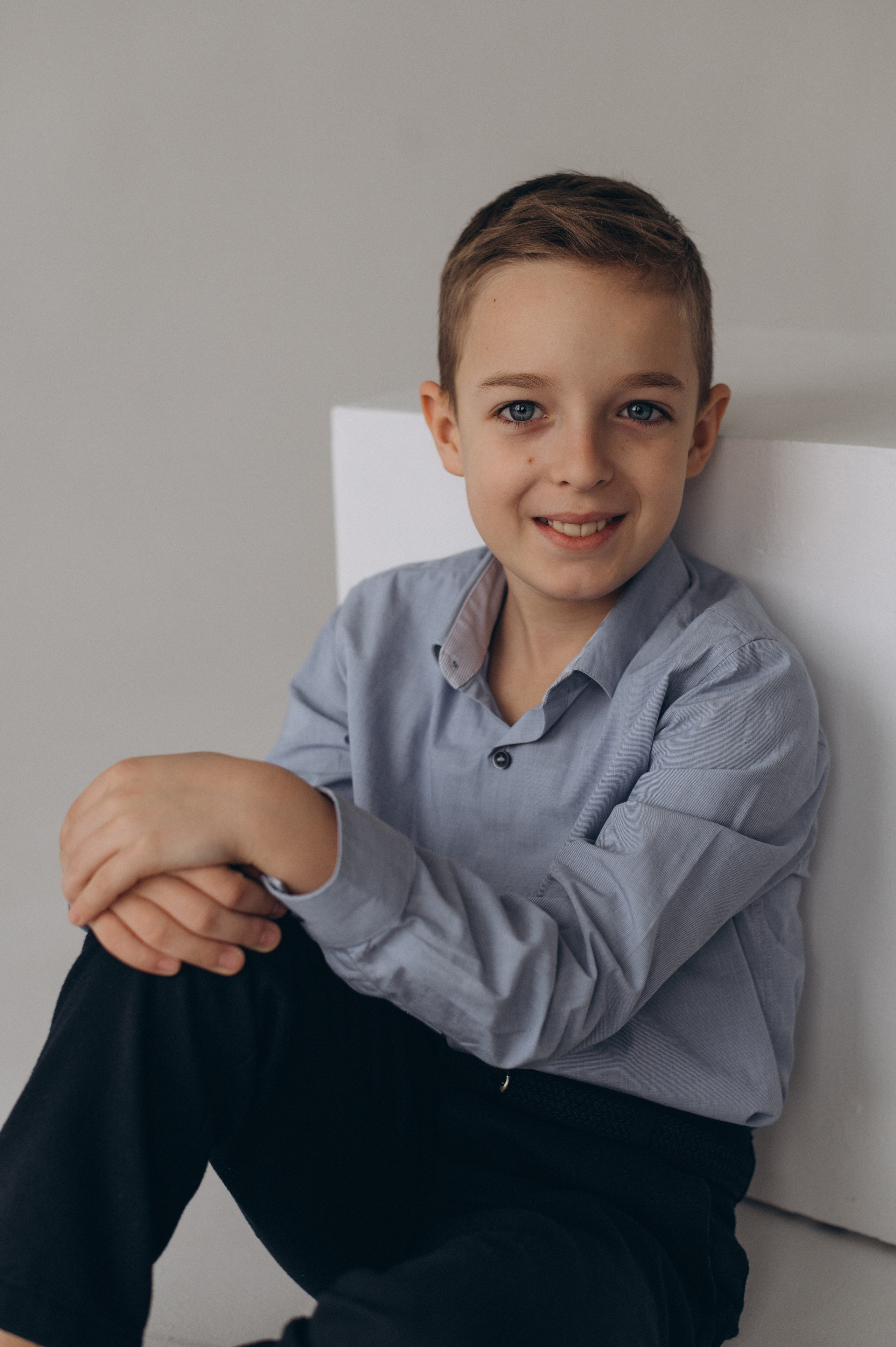 Шкільна фотосесія на віньєтки Тернопіль, шкільні альбоми, фотосесія випускників Тернопіль, випускний альбом, фотограф випускний Тернопіль. Сімейний, дитячий та індивідуальний фотограф в м. Тернопіль, м. Львів