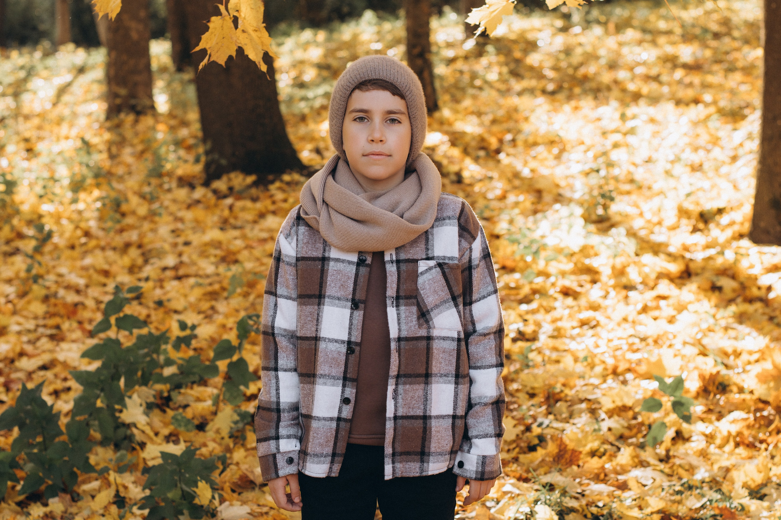 Осіння фотосесія 4 класу на віньєтки, випускні фотоальбоми Тернопіль, фотосесія випускників Тернопіль, шкільний випускний альбом Тернопіль. Сімейний, дитячий та індивідуальний фотограф в м. Тернопіль, м. Львів