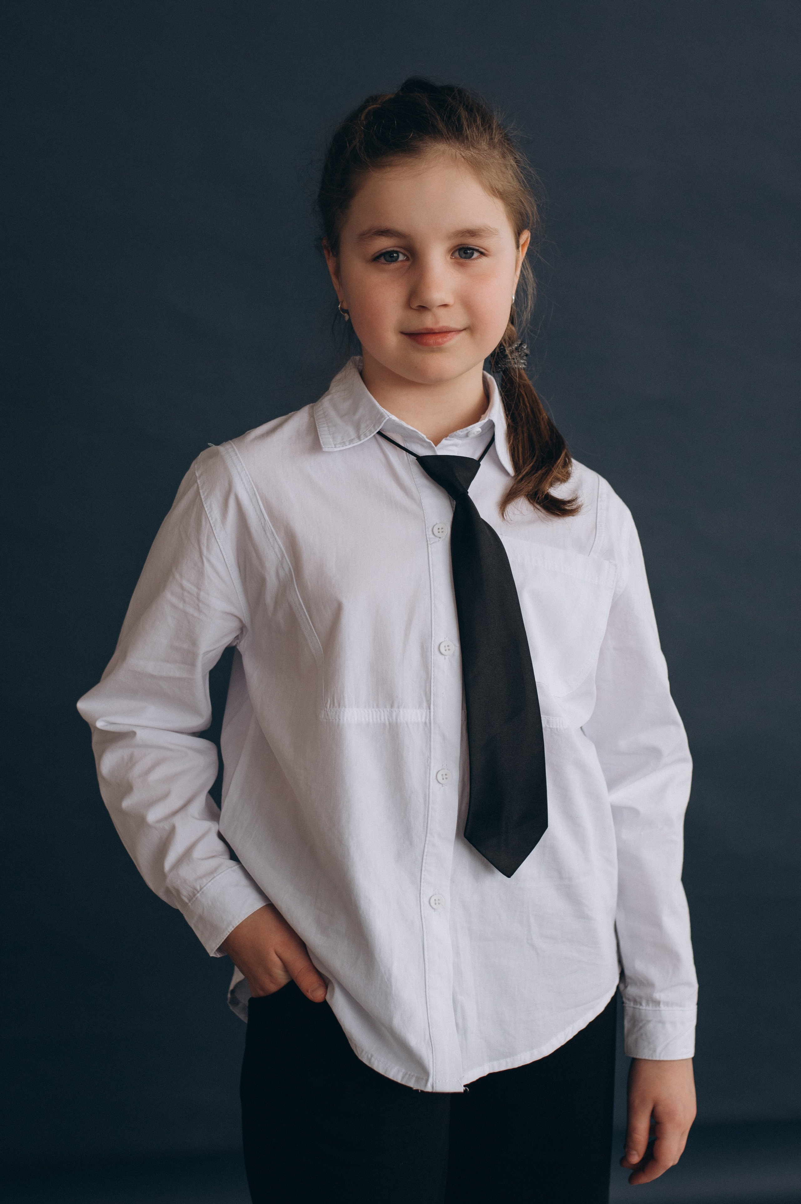 Фотосесія школярів у студії на шкільні фотоальбоми віньєтки Тернопіль, фотосесія випускників Тернопіль, шкільні фотокниги Тернопіль. Сімейний, дитячий та індивідуальний фотограф в м. Тернопіль, м. Львів