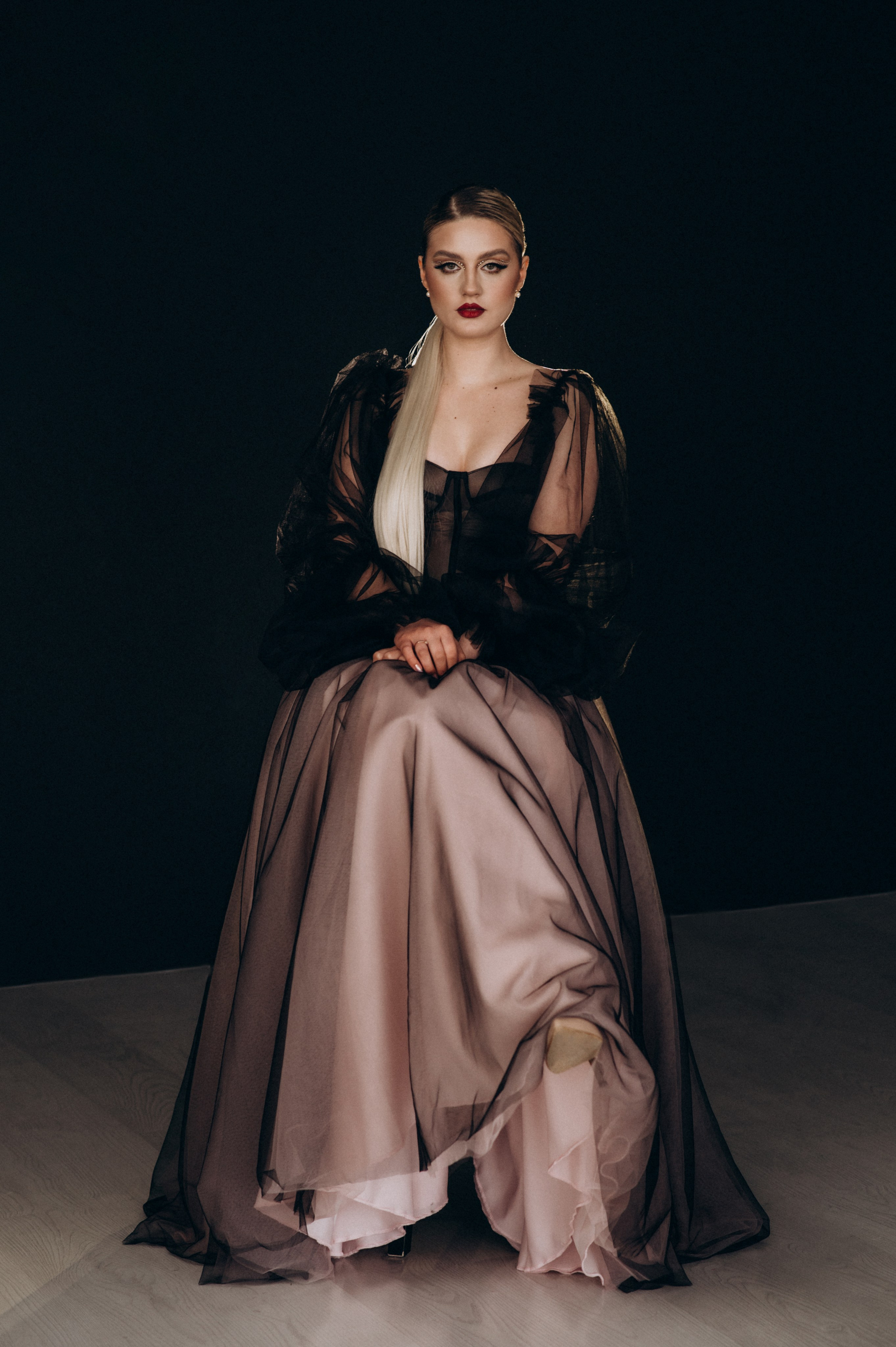 Фотосесія з квітами, фотосесія в студії Тернопіль Львів. Сімейний, дитячий та індивідуальний фотограф в м. Тернопіль, м. Львів