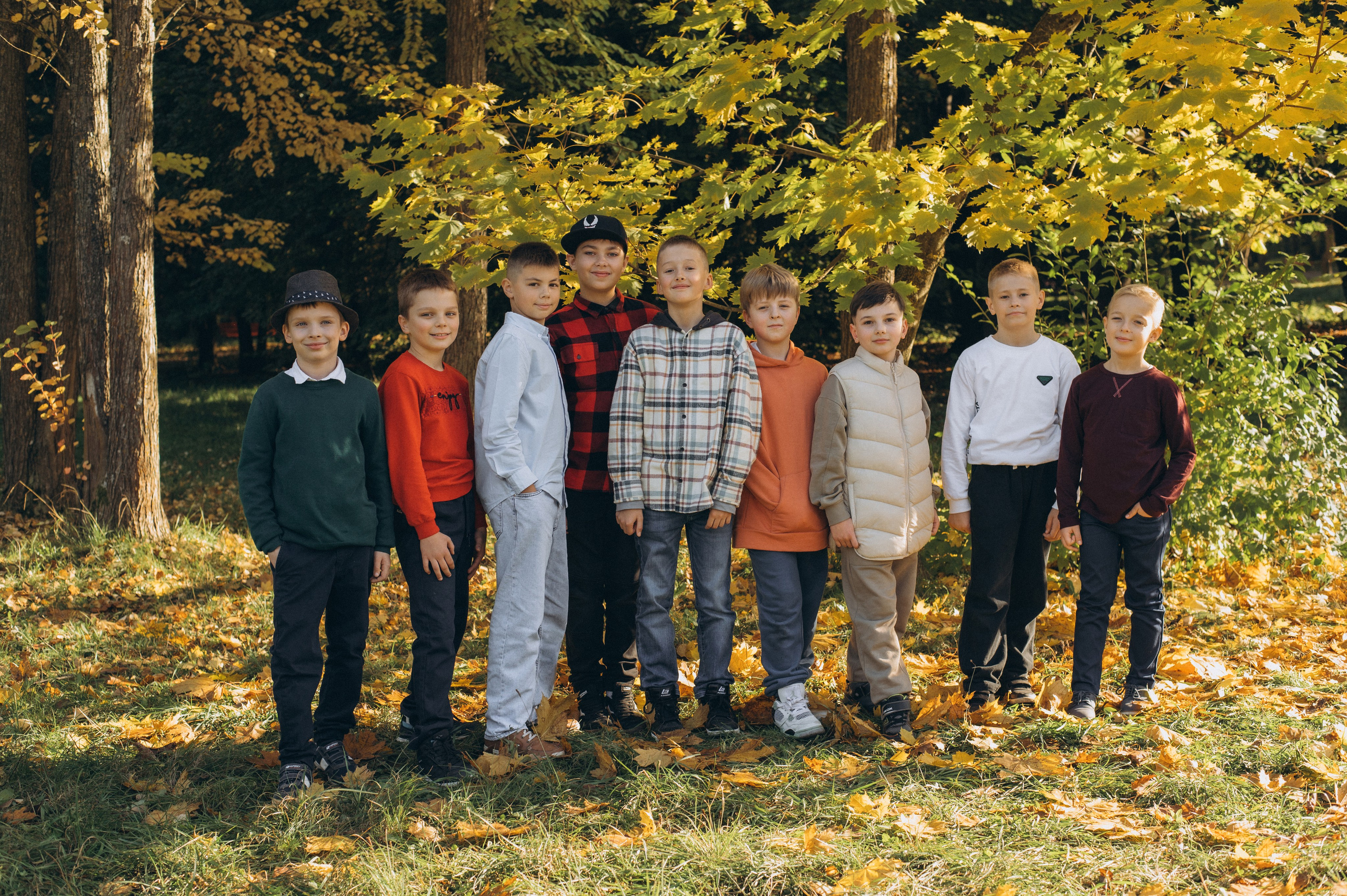 Шкільна фотосесія на віньєтки Тернопіль, шкільні альбоми, фотосесія випускників Тернопіль, випускний альбом, фотограф випускний Тернопіль. Сімейний, дитячий та індивідуальний фотограф в м. Тернопіль, м. Львів