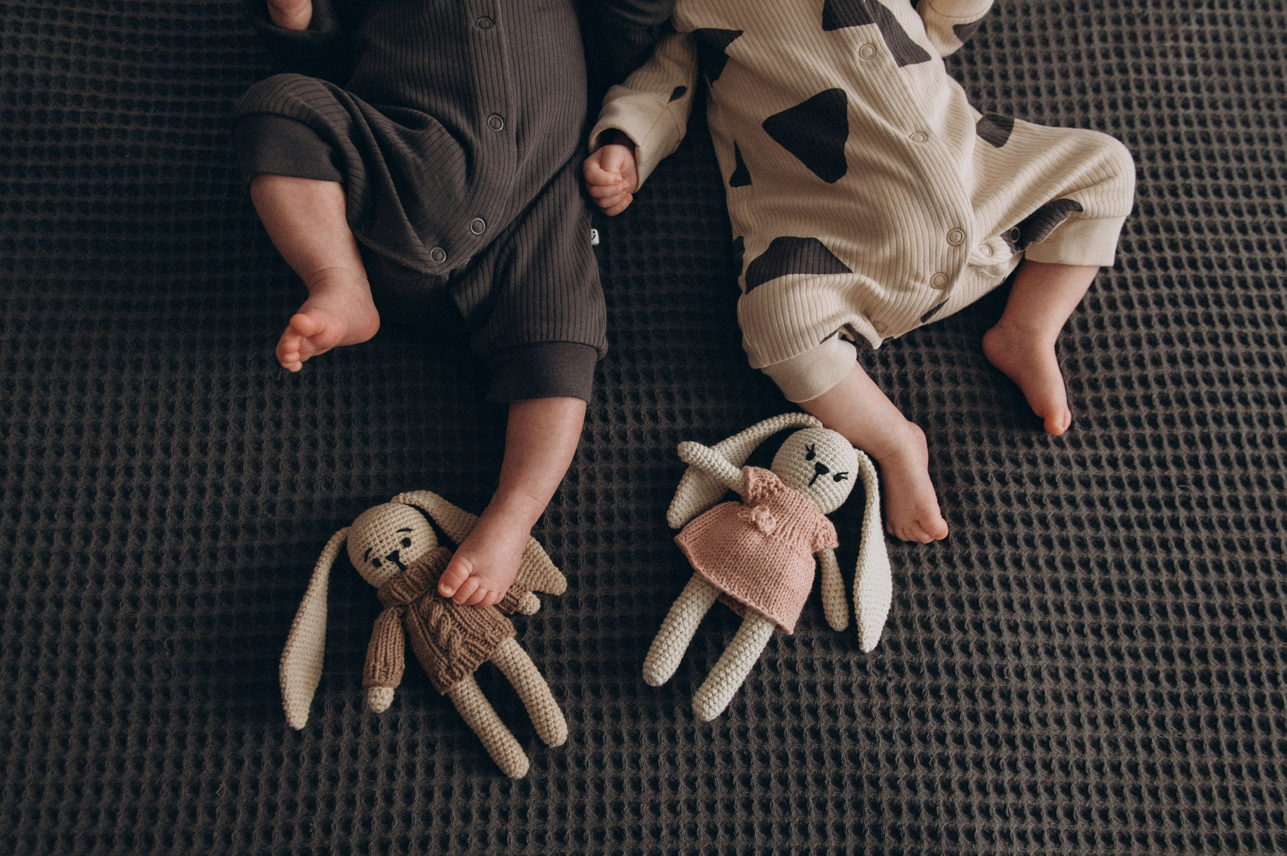 Сімейна фотосесія вдома Тернопіль, сімейний фотограф Львів Тернопіль, сімейна фотосесія Тернопіль, фотосесія двійні, зйомка близнюків. Сімейний, дитячий та індивідуальний фотограф в м. Тернопіль, м. Львів