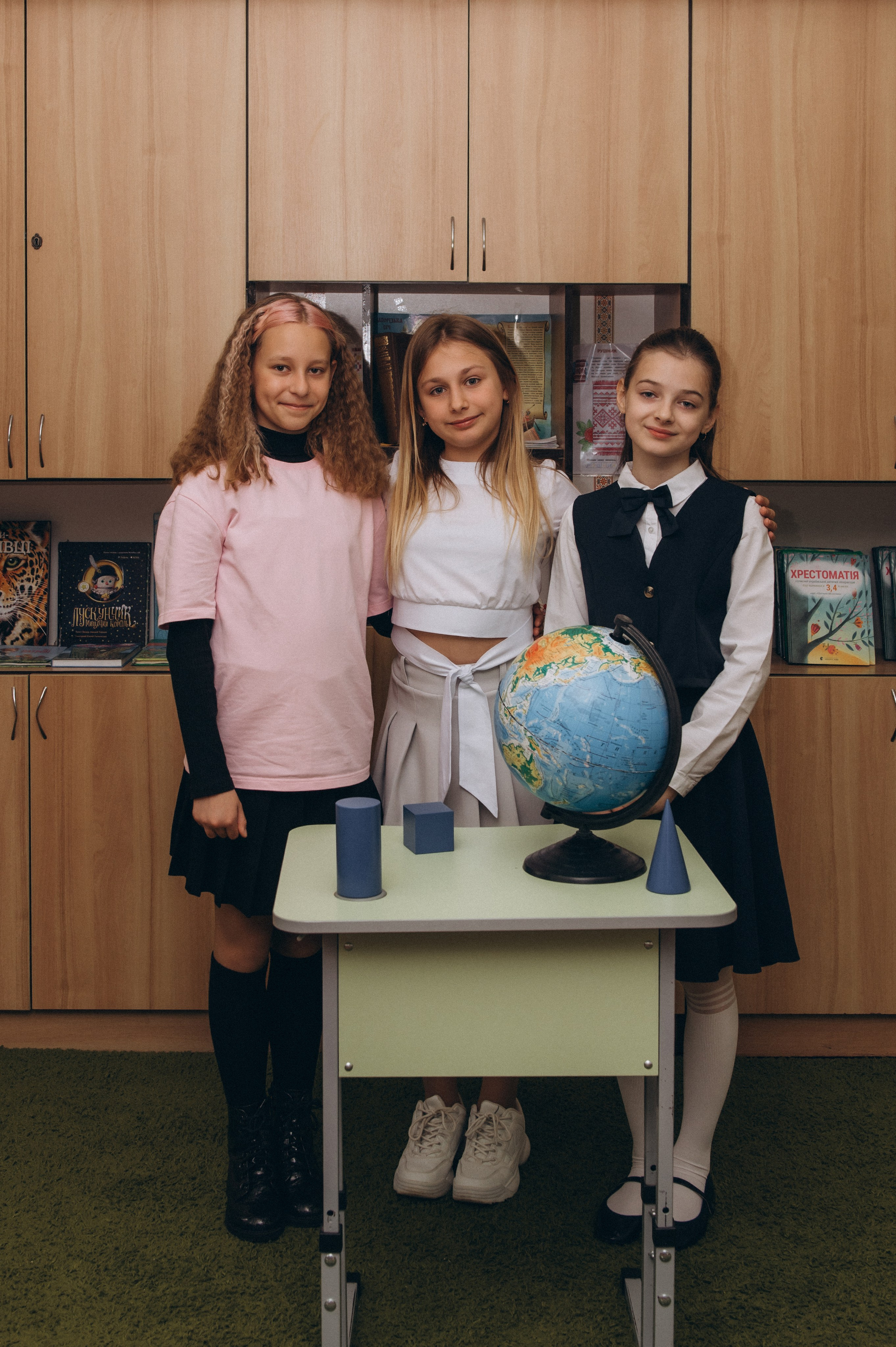 Шкільна фотосесія на віньєтки Тернопіль, фотосесія випускників Тернопіль, зйомка на віньєтки, шкільні фотоальбоми Тернопіль. Сімейний, дитячий та індивідуальний фотограф в м. Тернопіль, м. Львів