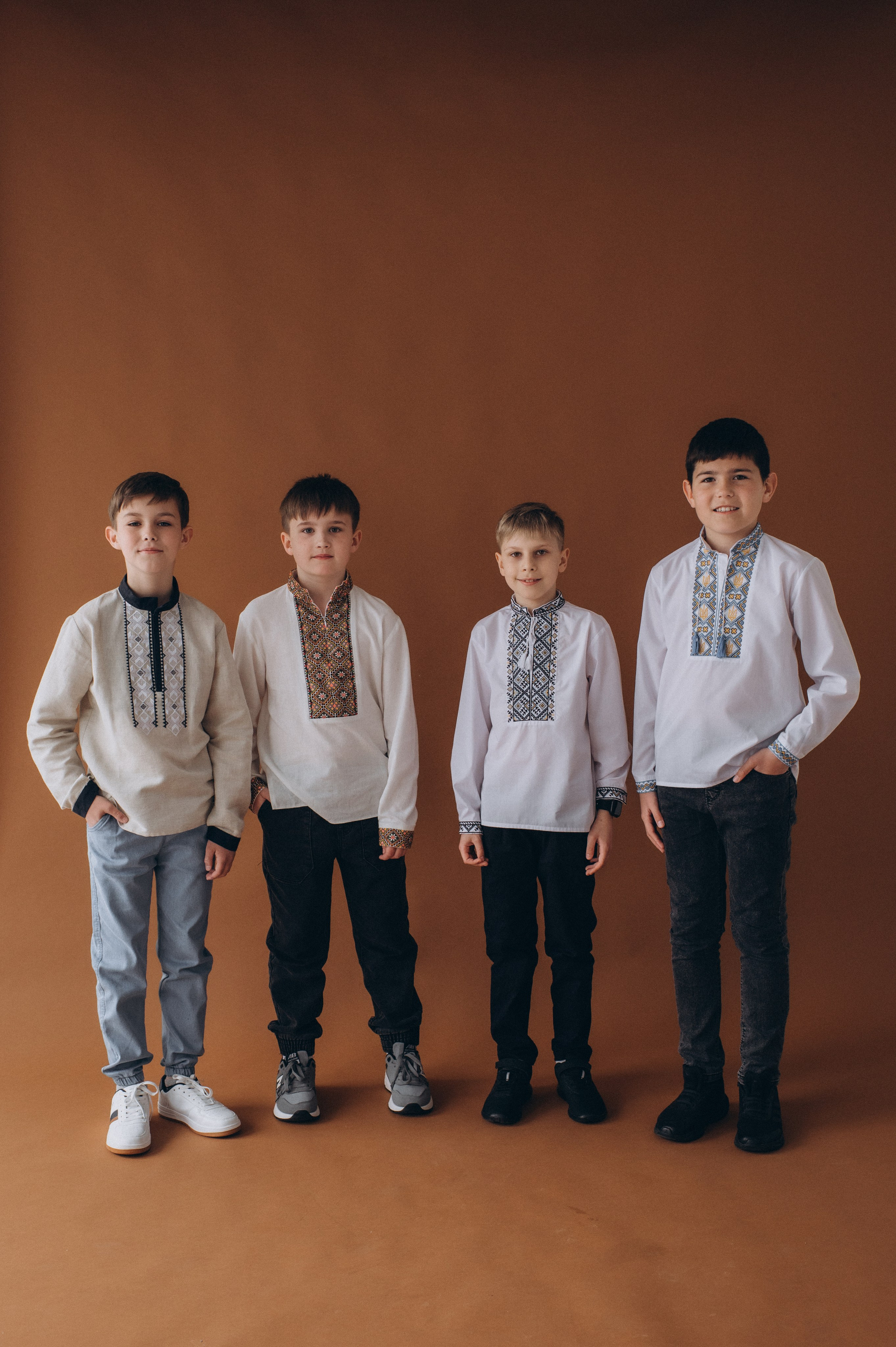 Шкільна фотосесія на віньєтки Тернопіль, фотосесія випускників Тернопіль, зйомка на віньєтки, шкільні фотоальбоми Тернопіль. Сімейний, дитячий та індивідуальний фотограф в м. Тернопіль, м. Львів