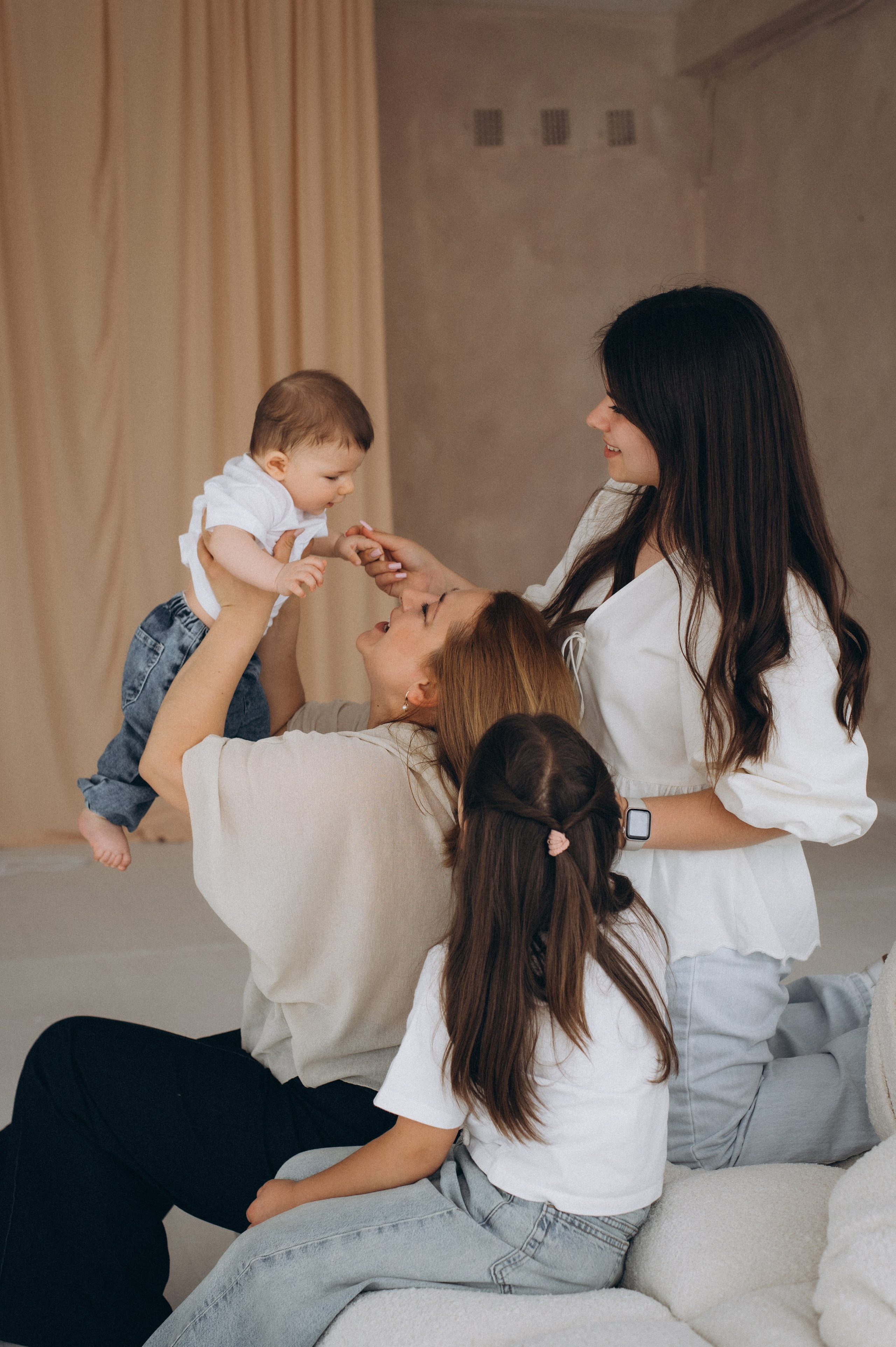 Фотосесія мами і дитини, зйомка новонароджених, сімейний фотограф Тернопіль, сімейна фотосесія Тернопіль, фотосесія немовлят. Сімейний, дитячий та індивідуальний фотограф в м. Тернопіль, м. Львів