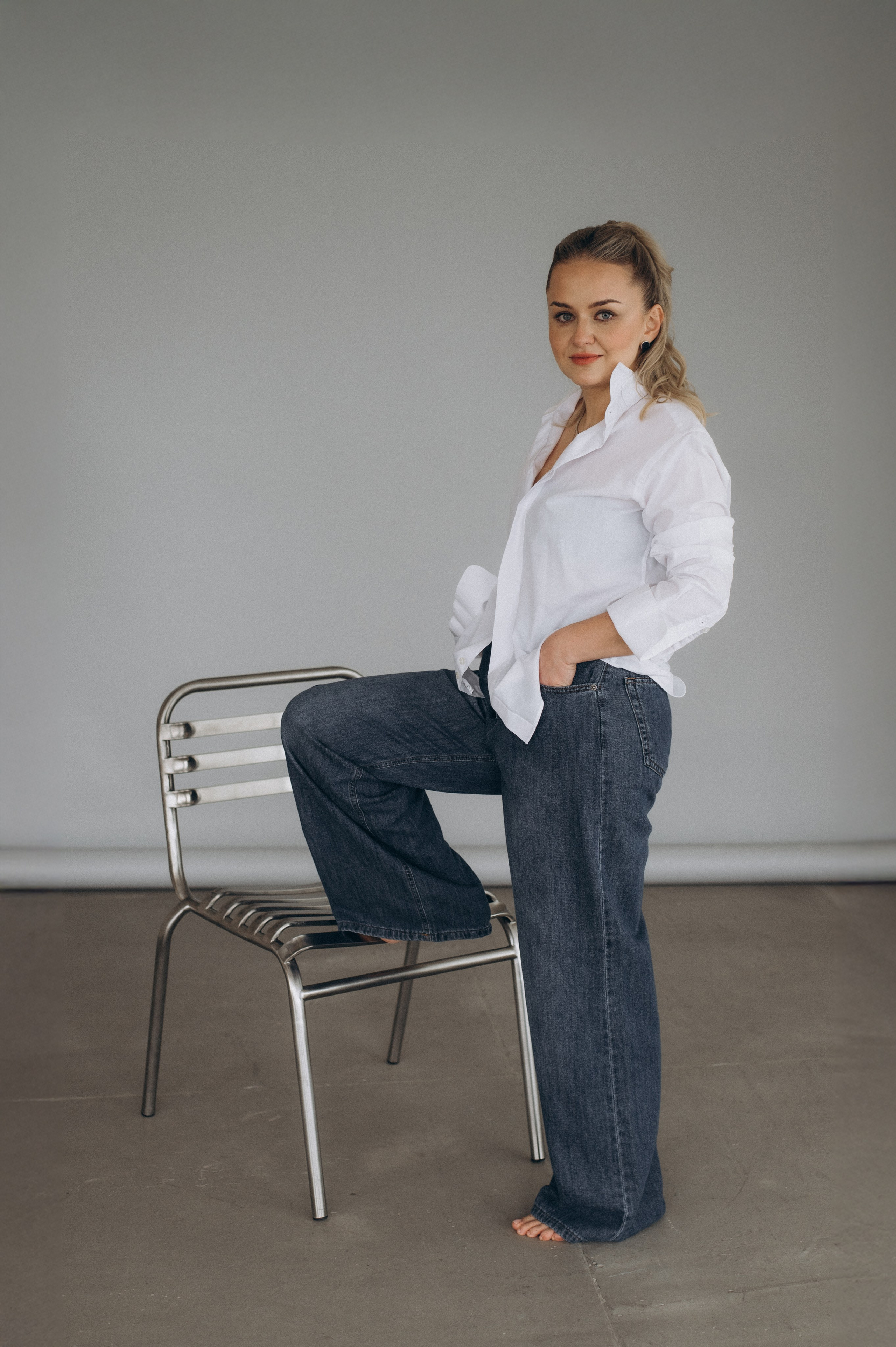 Індивідуальна фотосесія Тернопіль, портретний фотограф Тернопіль, портретна фотосесія, фотосесія у студії, фотосесія лікаря ендокринолога. Сімейний, дитячий та індивідуальний фотограф в м. Тернопіль, м. Львів