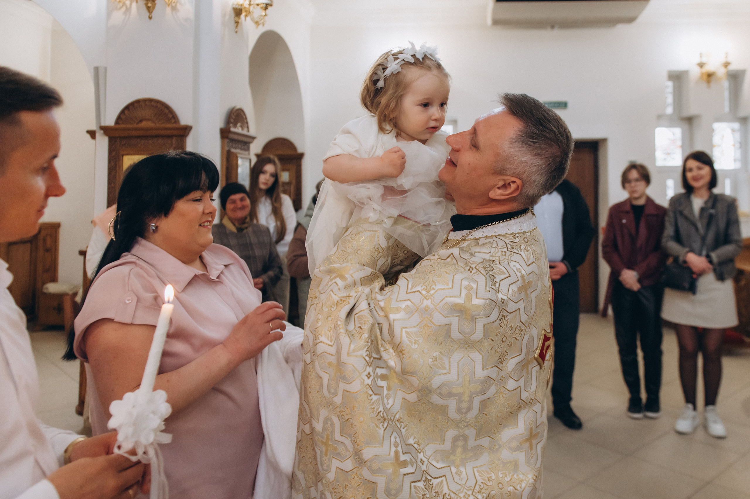 Фотосесія Хрещення Тернопіль, зйомка Хрестин Тернопіль, фотограф на хрестини Тернопіль, хрещення Львів. Сімейний, дитячий та індивідуальний фотограф в м. Тернопіль, м. Львів