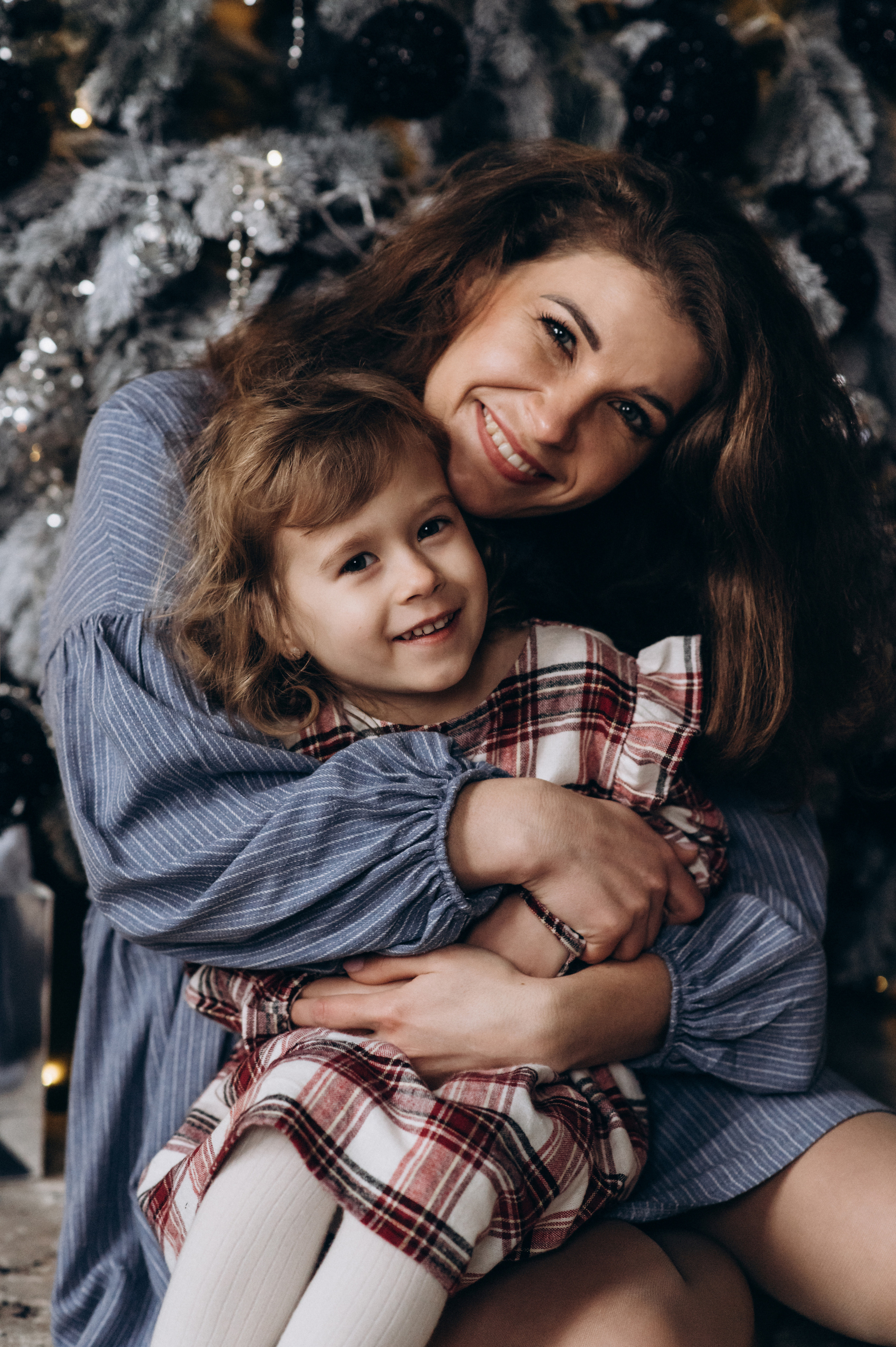 Новорічна сімейна зйомка у студії. Сімейний, дитячий та індивідуальний фотограф в м. Тернопіль, м. Львів