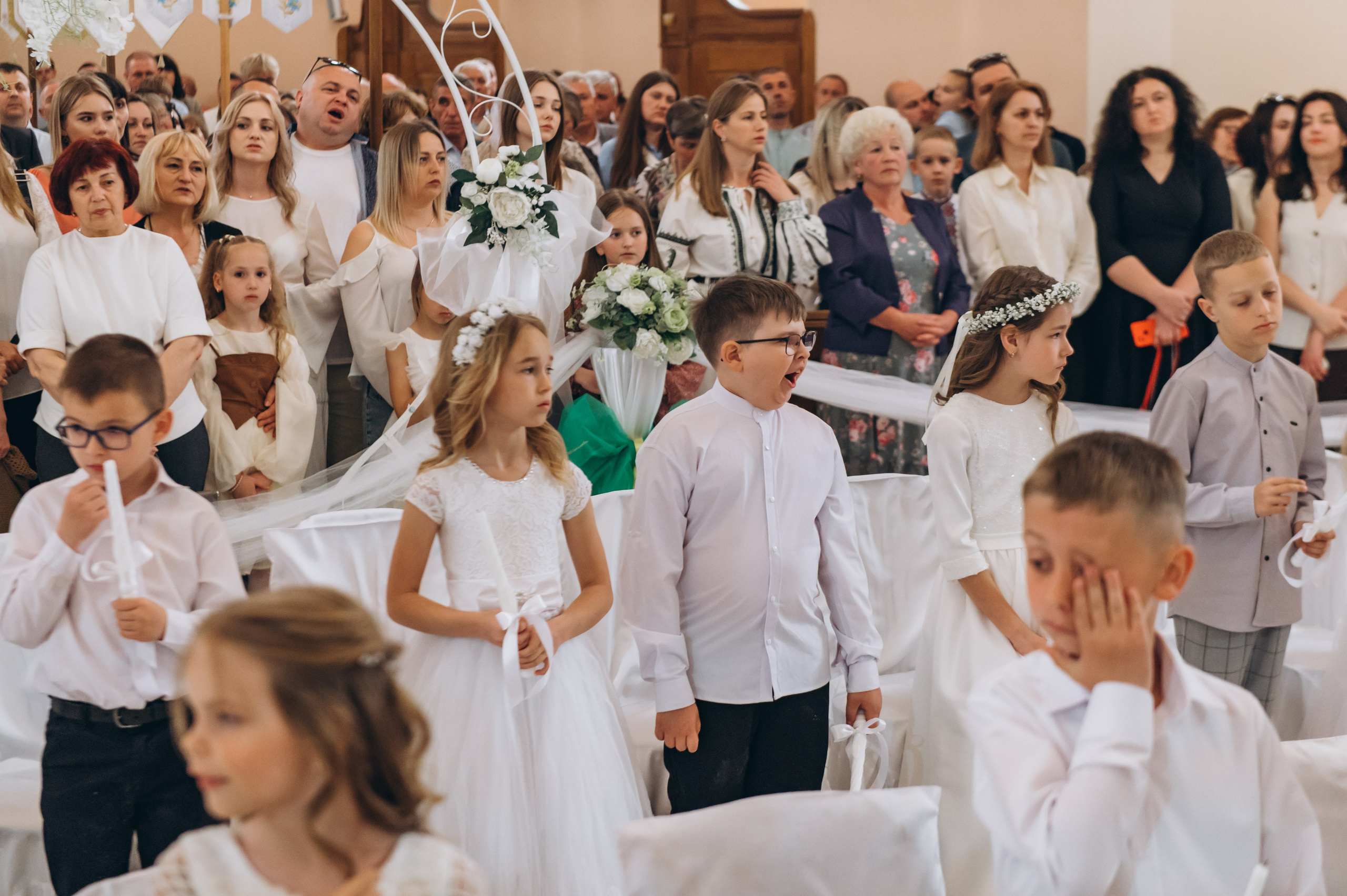 Фотосесія Причастя Тернопіль, зйомка Причастя, фотограф на Причастя Тернопіль, Причастя Львів, церква Петра і Павла. Сімейний, дитячий та індивідуальний фотограф в м. Тернопіль, м. Львів