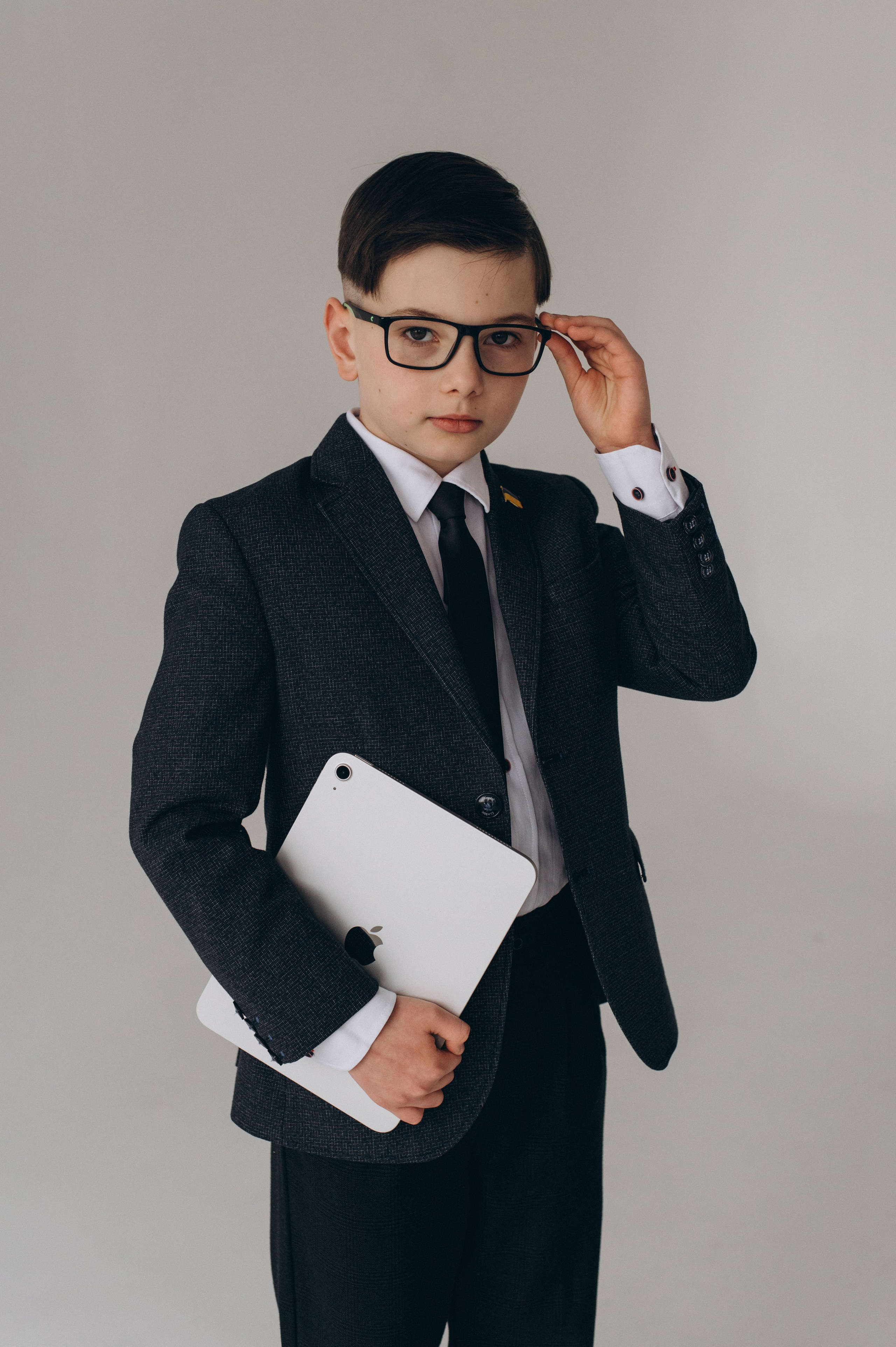 Шкільна фотосесія на віньєтки Тернопіль, шкільні альбоми, фотосесія випускників Тернопіль, випускний альбом, фотограф випускний Тернопіль. Сімейний, дитячий та індивідуальний фотограф в м. Тернопіль, м. Львів