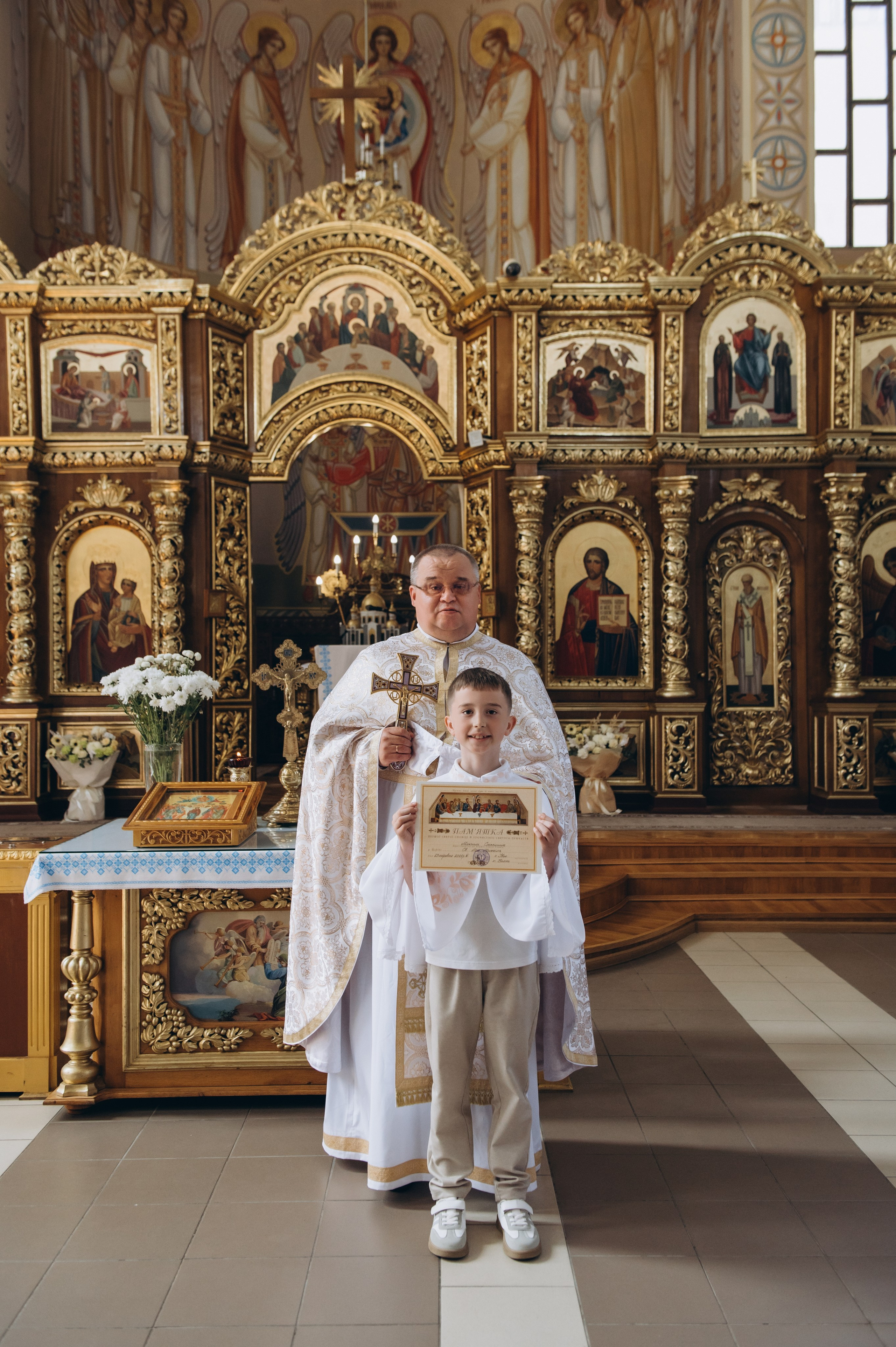 Фотосесія Причастя Тернопіль церква Св Михаїла, фотограф на Причастя Тернопіль, фотосесія Літургії Причастя Тернопіль. Сімейний, дитячий та індивідуальний фотограф в м. Тернопіль, м. Львів