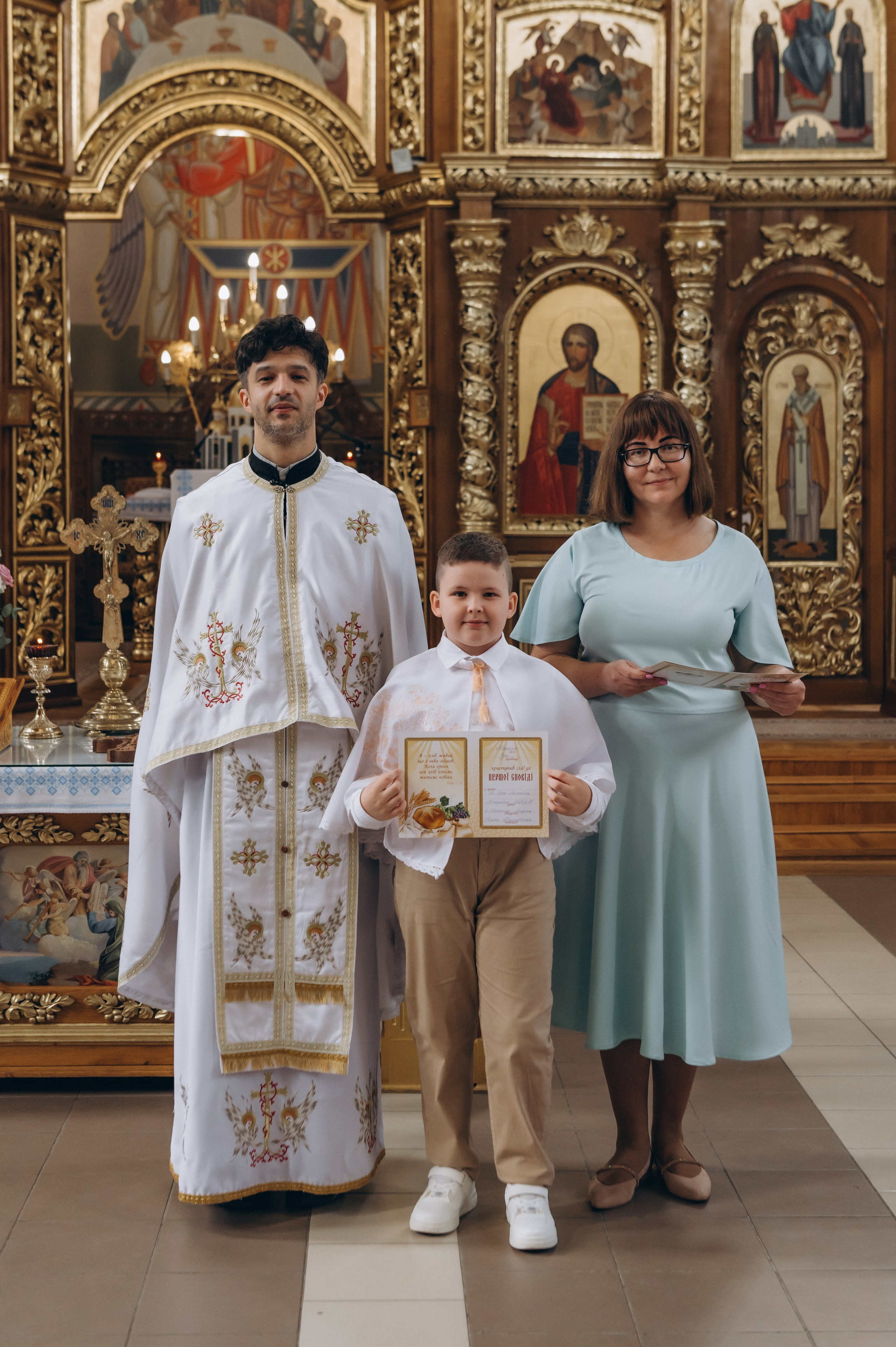 Фотосесія Причастя Тернопіль, зйомка Причастя, фотограф на Причастя Тернопіль, Причастя Львів, Причастя церква Михаїла Тернопіль. Сімейний, дитячий та індивідуальний фотограф в м. Тернопіль, м. Львів