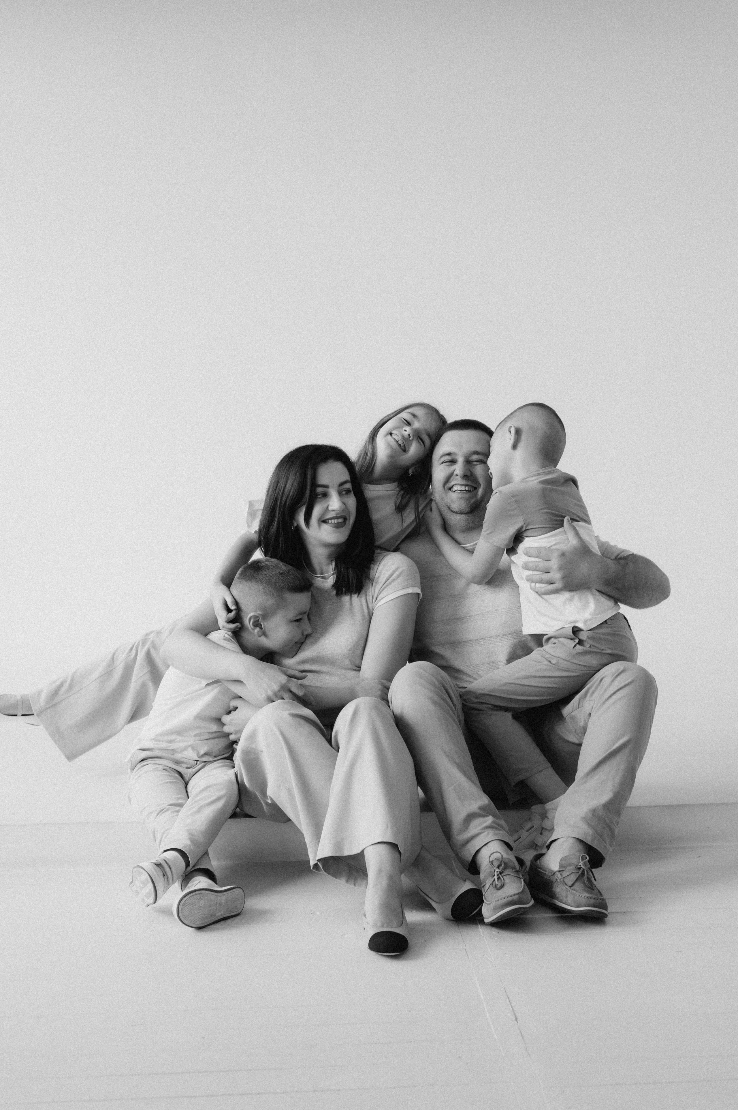 Сімейна фотосесія Тернопіль, сімейний фотограф Тернопіль Львів, зйомка дітей, портретний фотограф Тернопіль, фотосесія Причастя у студії. Сімейний, дитячий та індивідуальний фотограф в м. Тернопіль, м. Львів