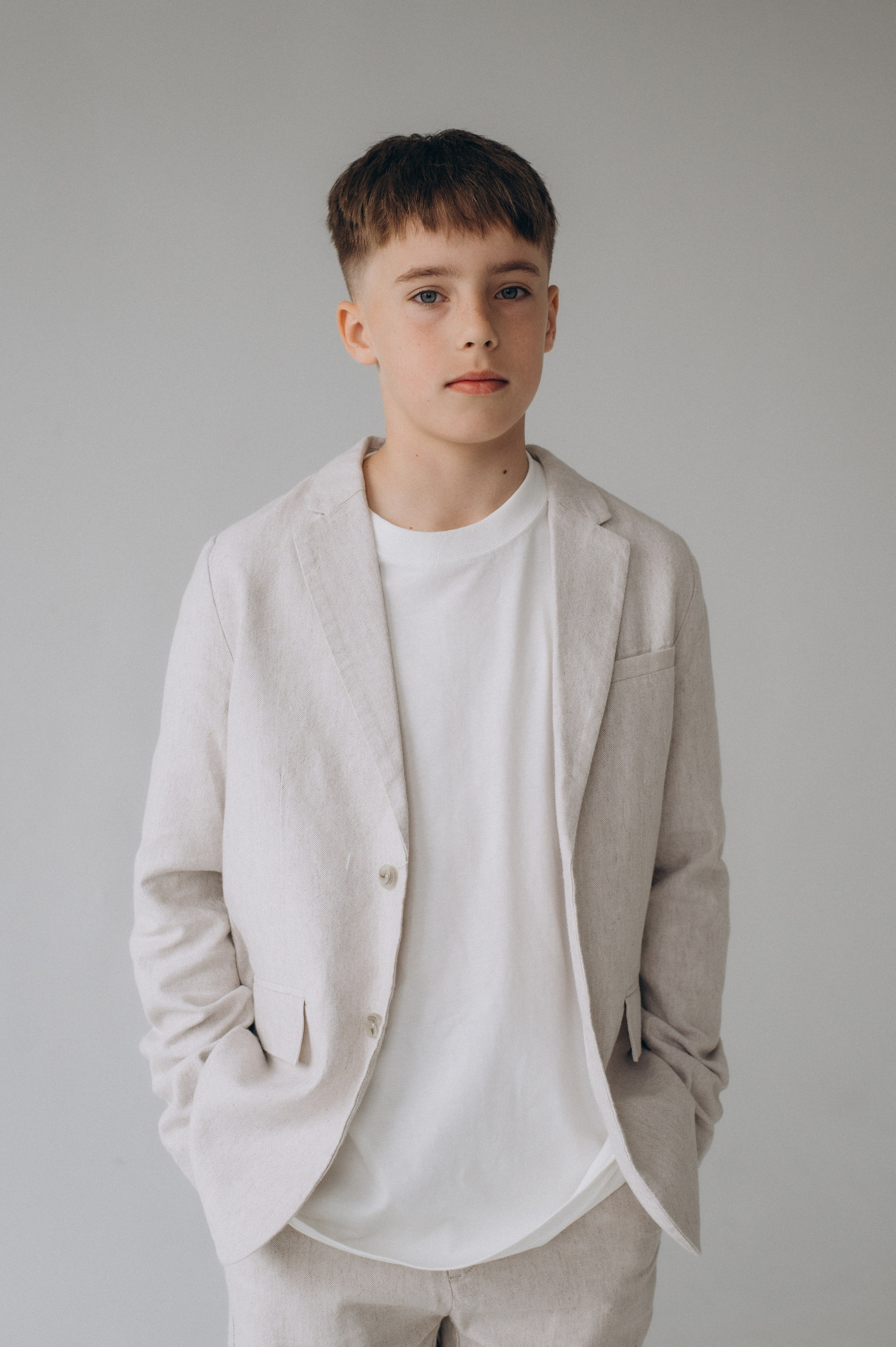 Шкільна фотосесія на віньєтки Тернопіль, фотосесія випускників Тернопіль, зйомка на віньєтки, шкільні фотоальбоми Тернопіль. Сімейний, дитячий та індивідуальний фотограф в м. Тернопіль, м. Львів