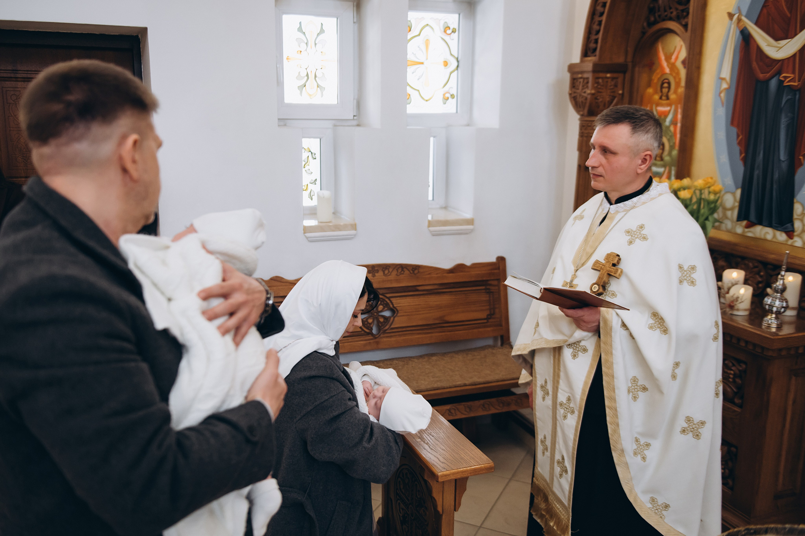 Фотосесія Хрещення Тернопіль, зйомка Хрестин Тернопіль, Храм Різдва Пресвятої Богородиці УГКЦ Тернопіль. Сімейний, дитячий та індивідуальний фотограф в м. Тернопіль, м. Львів