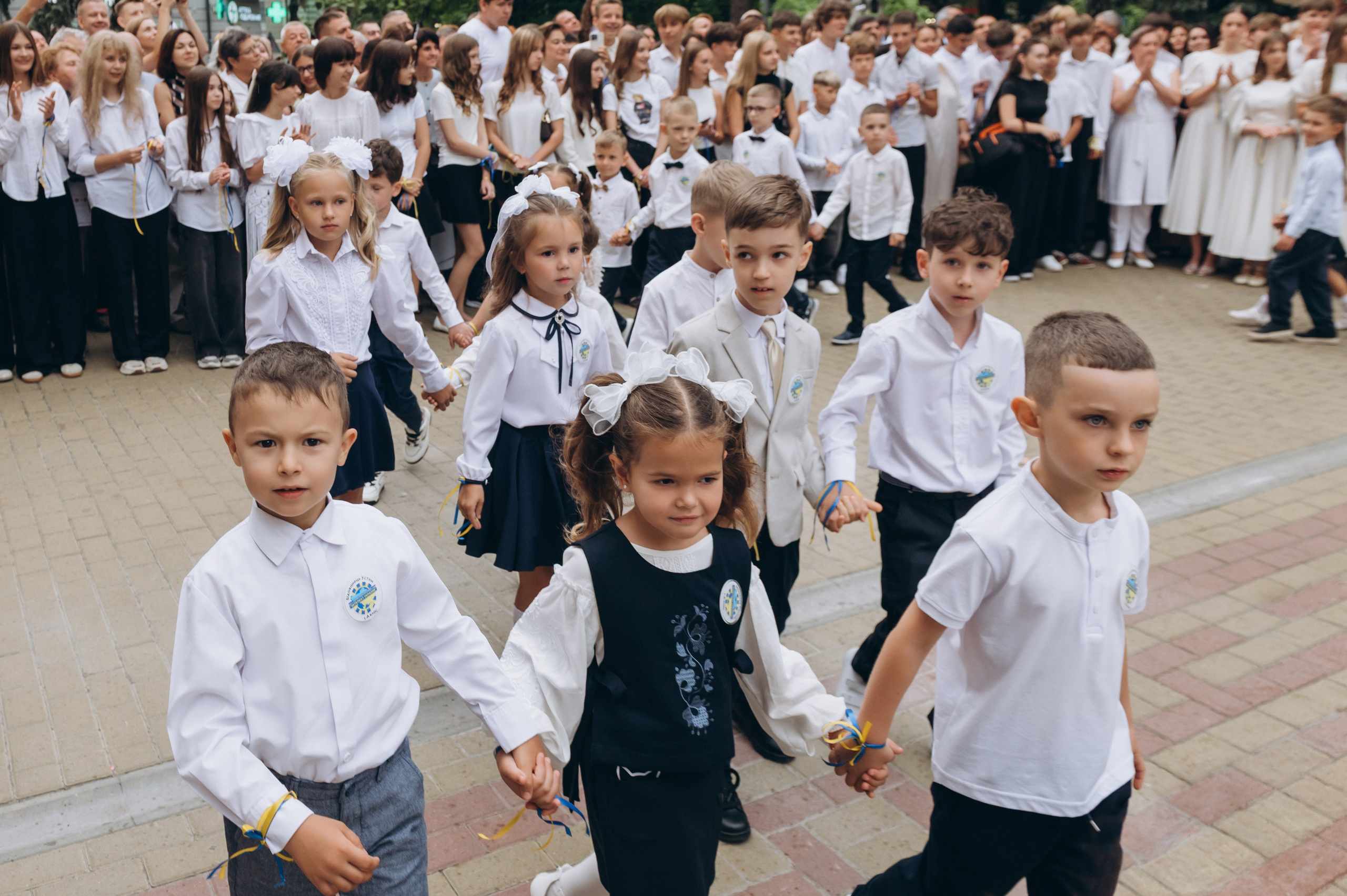 Перший дзвоник у Тернополі, фотосесія першокласників