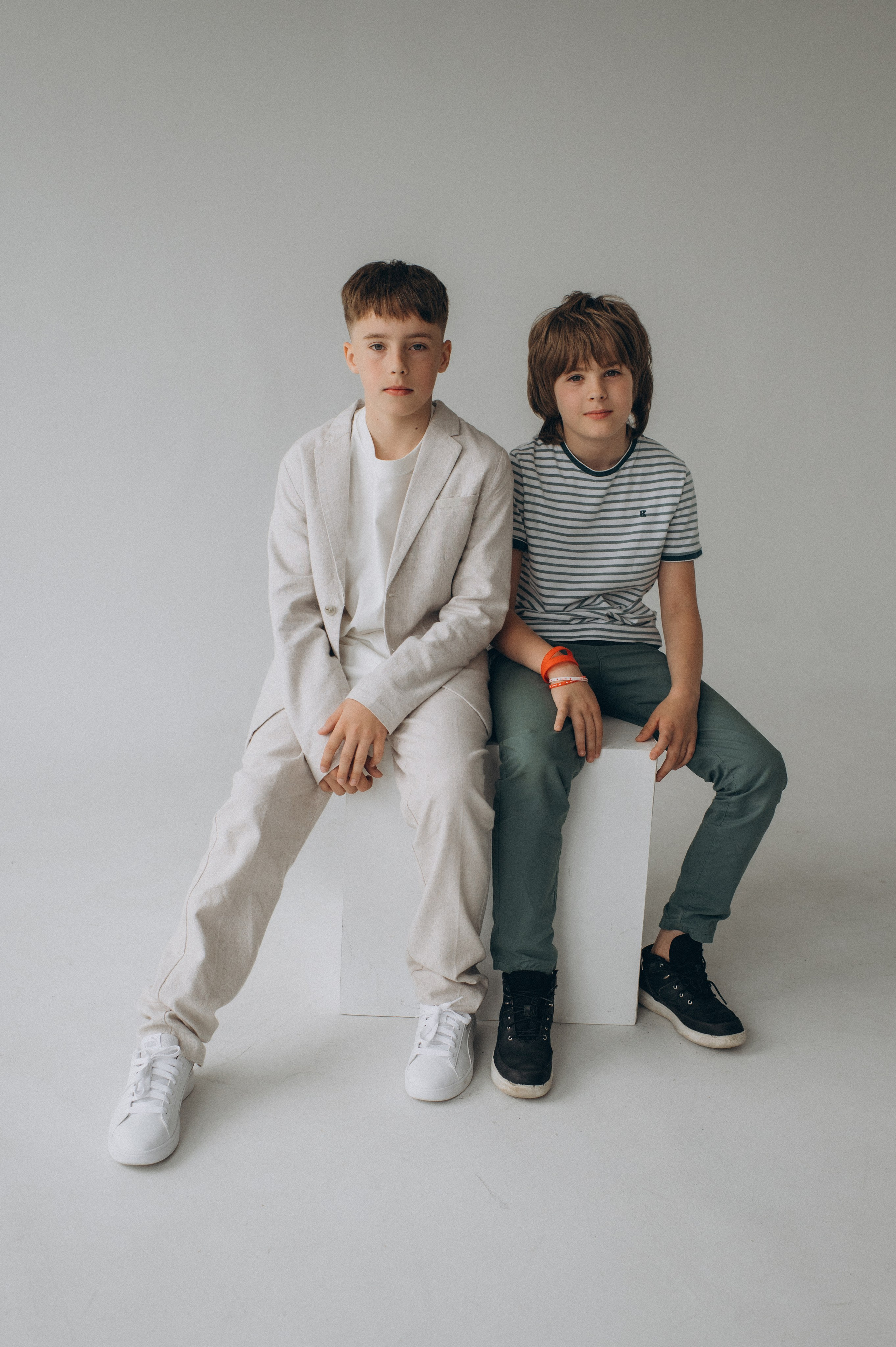 Шкільна фотосесія на віньєтки Тернопіль, фотосесія випускників Тернопіль, зйомка на віньєтки, шкільні фотоальбоми Тернопіль. Сімейний, дитячий та індивідуальний фотограф в м. Тернопіль, м. Львів