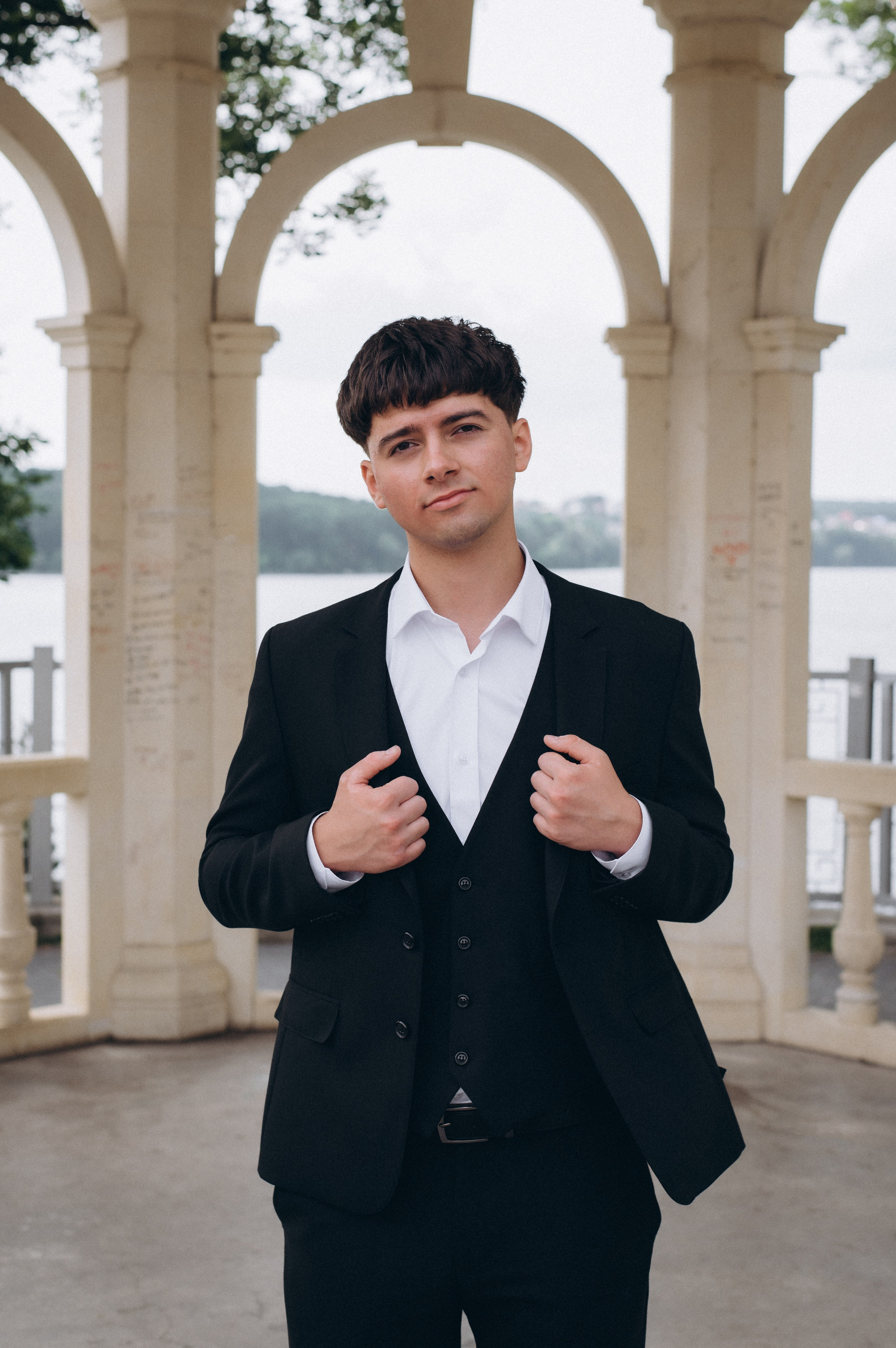 Випускники 2025, фотосесія випускного Тернопіль, фотосесія випускників Тернопіль, зйомка випускного, фотосесія випускного. Сімейний, дитячий та індивідуальний фотограф в м. Тернопіль, м. Львів