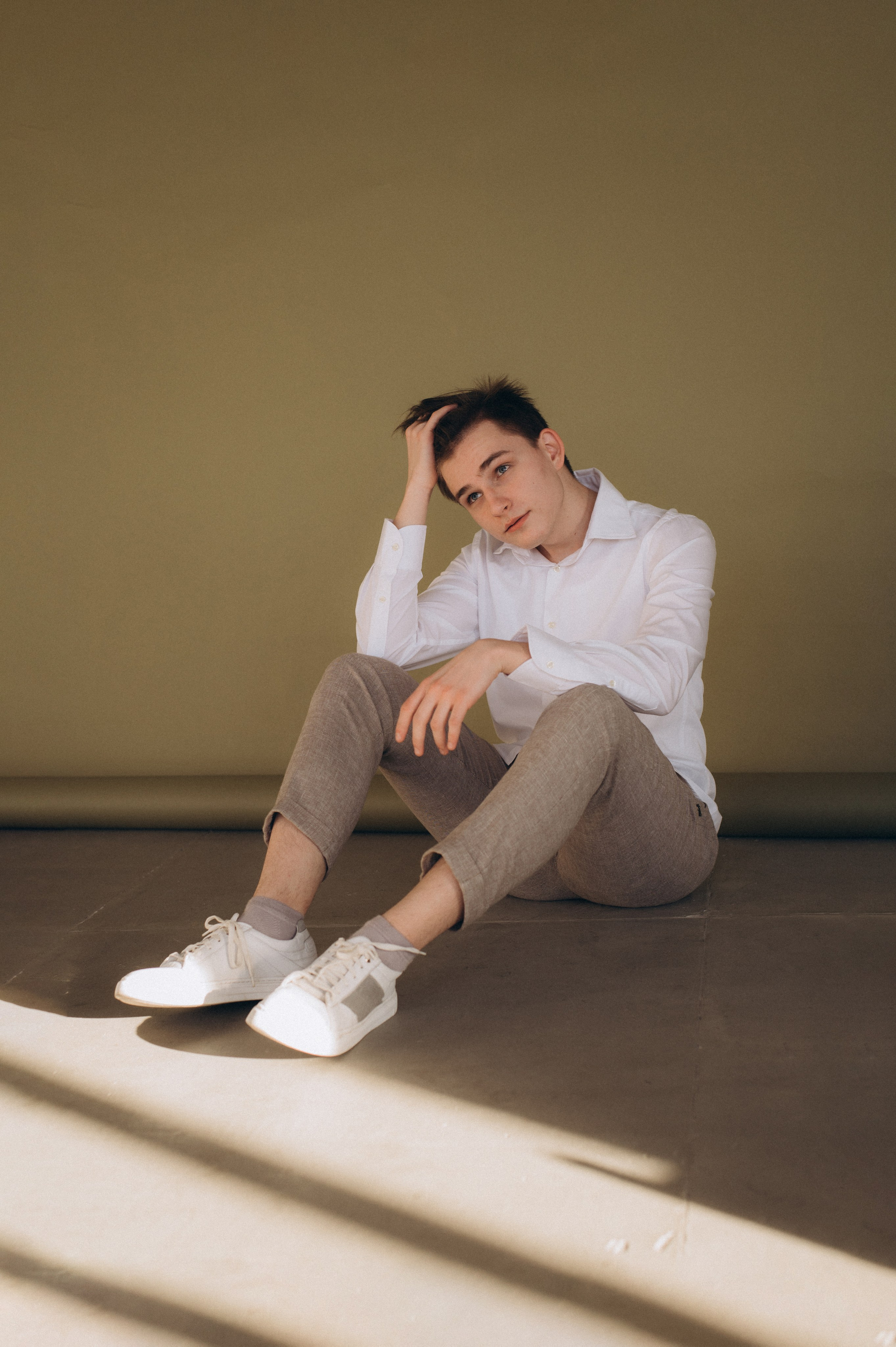 Фотосесія випускників, фотосесія на віньєтки Тернопіль, випускники Тернопіль, випуск 2025. Сімейний, дитячий та індивідуальний фотограф в м. Тернопіль, м. Львів