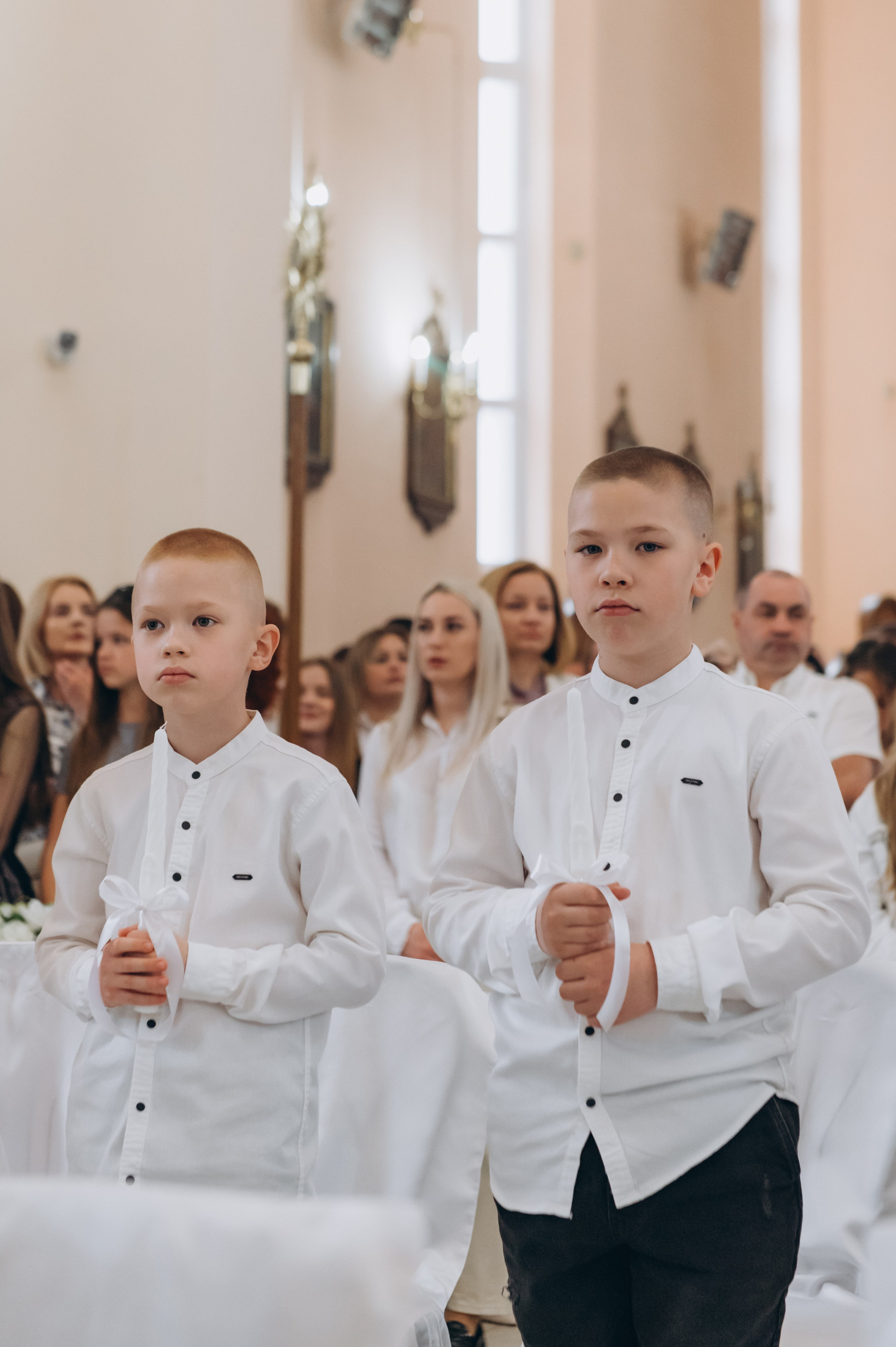 Фотосесія Причастя Тернопіль, зйомка Причастя, фотограф на Причастя Тернопіль, Причастя Львів, церква Петра і Павла. Сімейний, дитячий та індивідуальний фотограф в м. Тернопіль, м. Львів