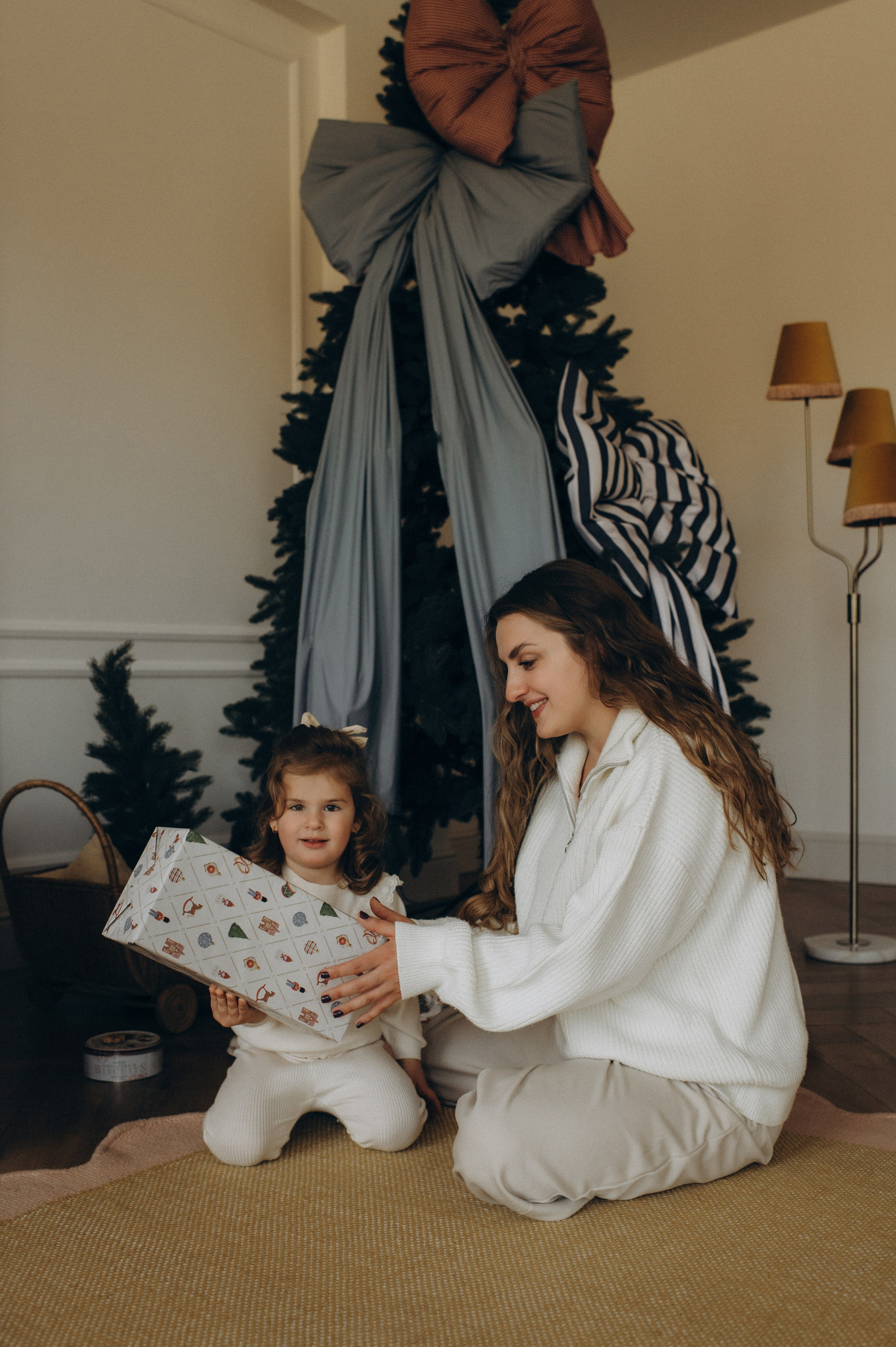 Фотосесія мами і донечки Тернопіль, сімейний фотограф Тернопіль, фотосесія мами і дитини Тернопіль, новорічна фотосесія Тернопіль. Сімейний, дитячий та індивідуальний фотограф в м. Тернопіль, м. Львів