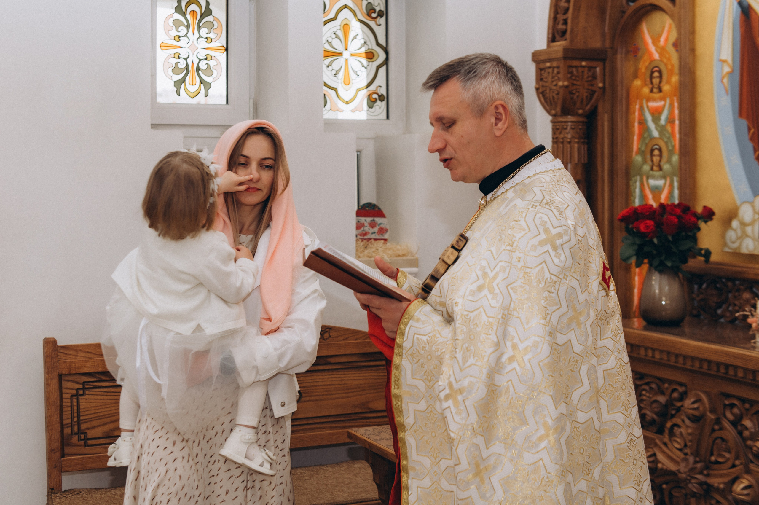 Фотосесія Хрещення Тернопіль, зйомка Хрестин Тернопіль, фотограф на хрестини Тернопіль, хрещення Львів. Сімейний, дитячий та індивідуальний фотограф в м. Тернопіль, м. Львів