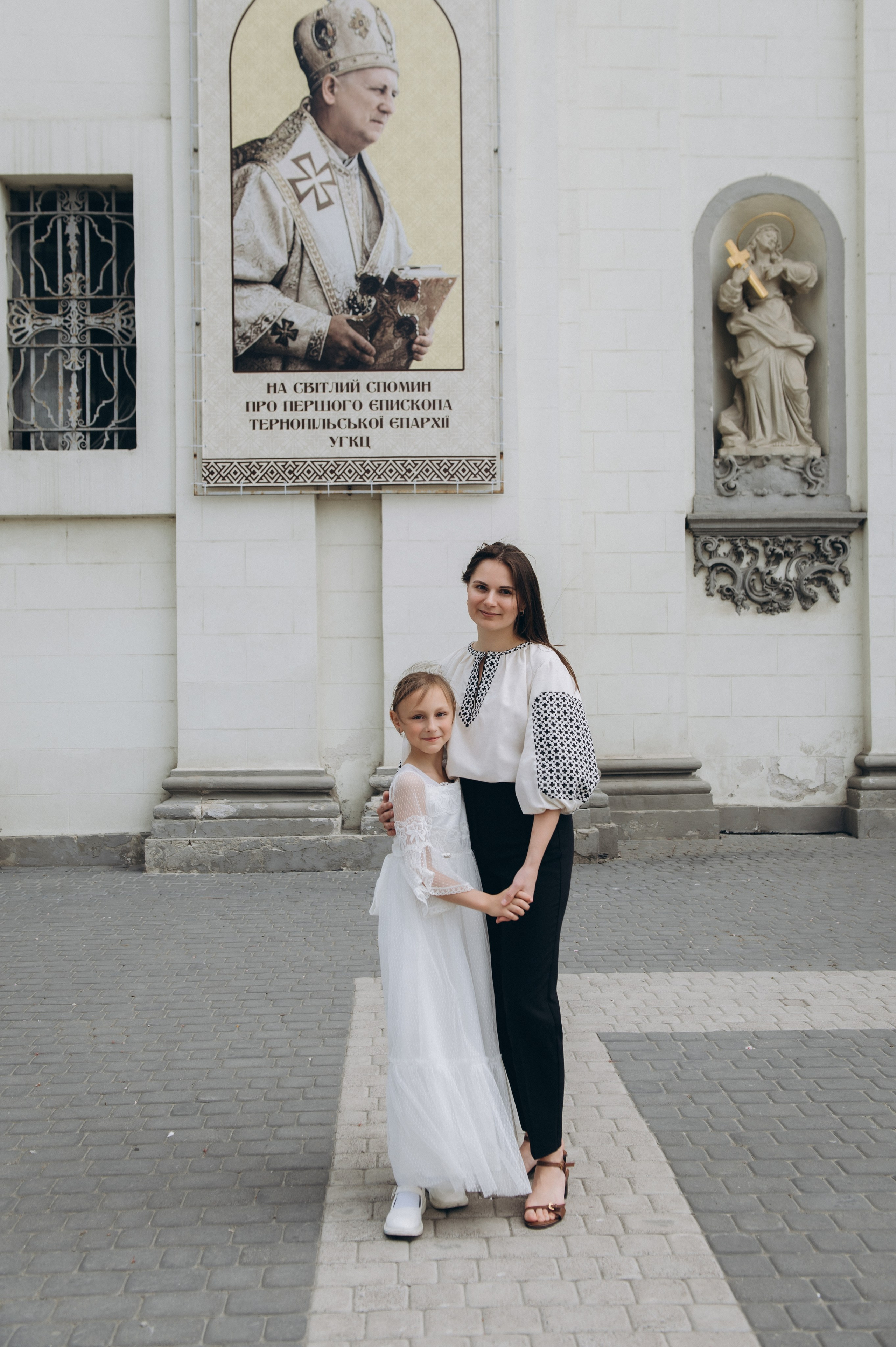 Фотосесія Першого Причастя Тернопіль, фотосесія Причастя Тернопіль, Таїнство Першого Причастя Тернопіль, Катедра Причастя Тернопіль. Сімейний, дитячий та індивідуальний фотограф в м. Тернопіль, м. Львів