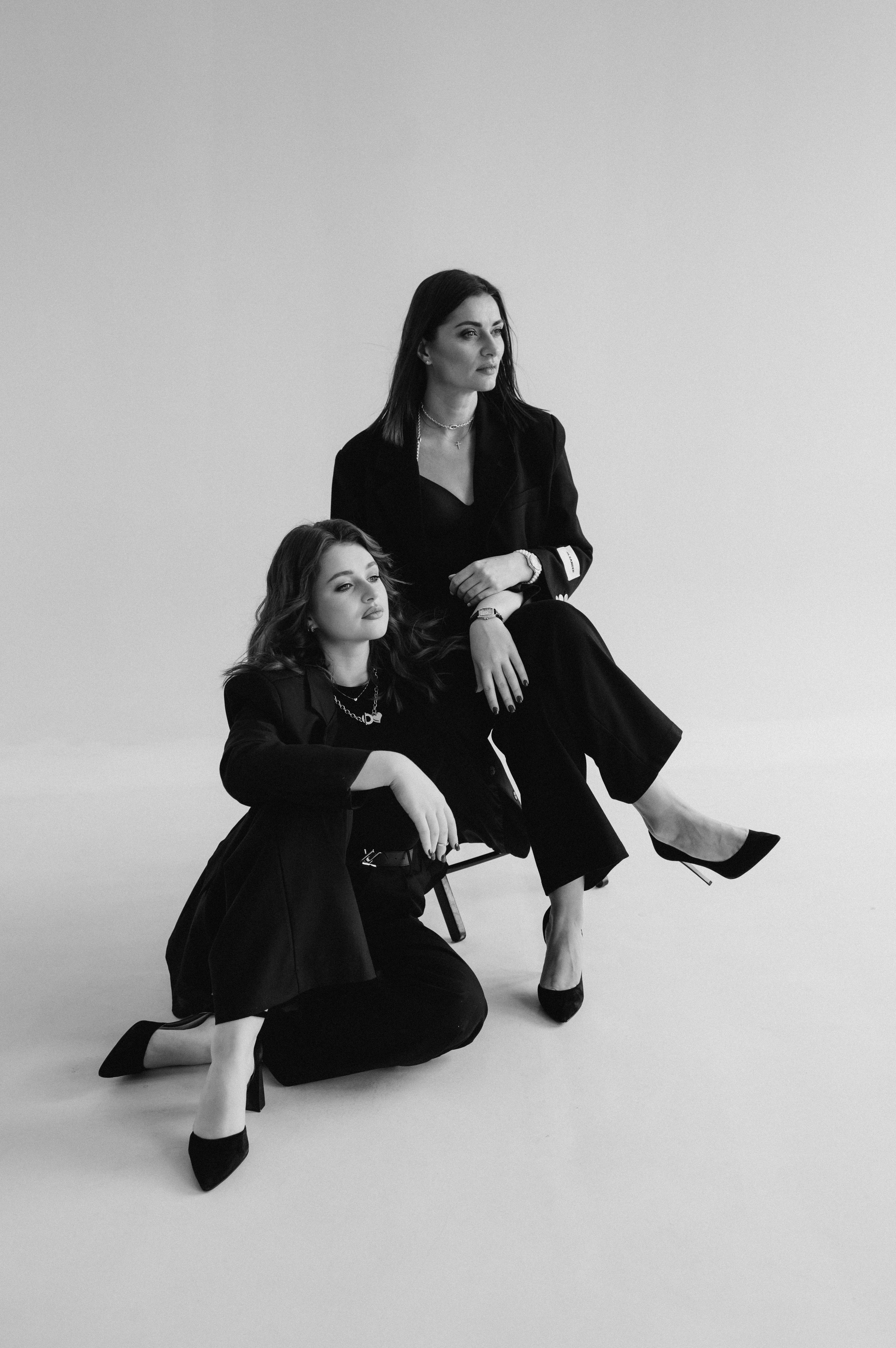 Сімейна фотосесія мами і донечок, сімейний фотограф Тернопіль, портретний фотограф Тернопіль, портретна фотосесія Львів. Сімейний, дитячий та індивідуальний фотограф в м. Тернопіль, м. Львів