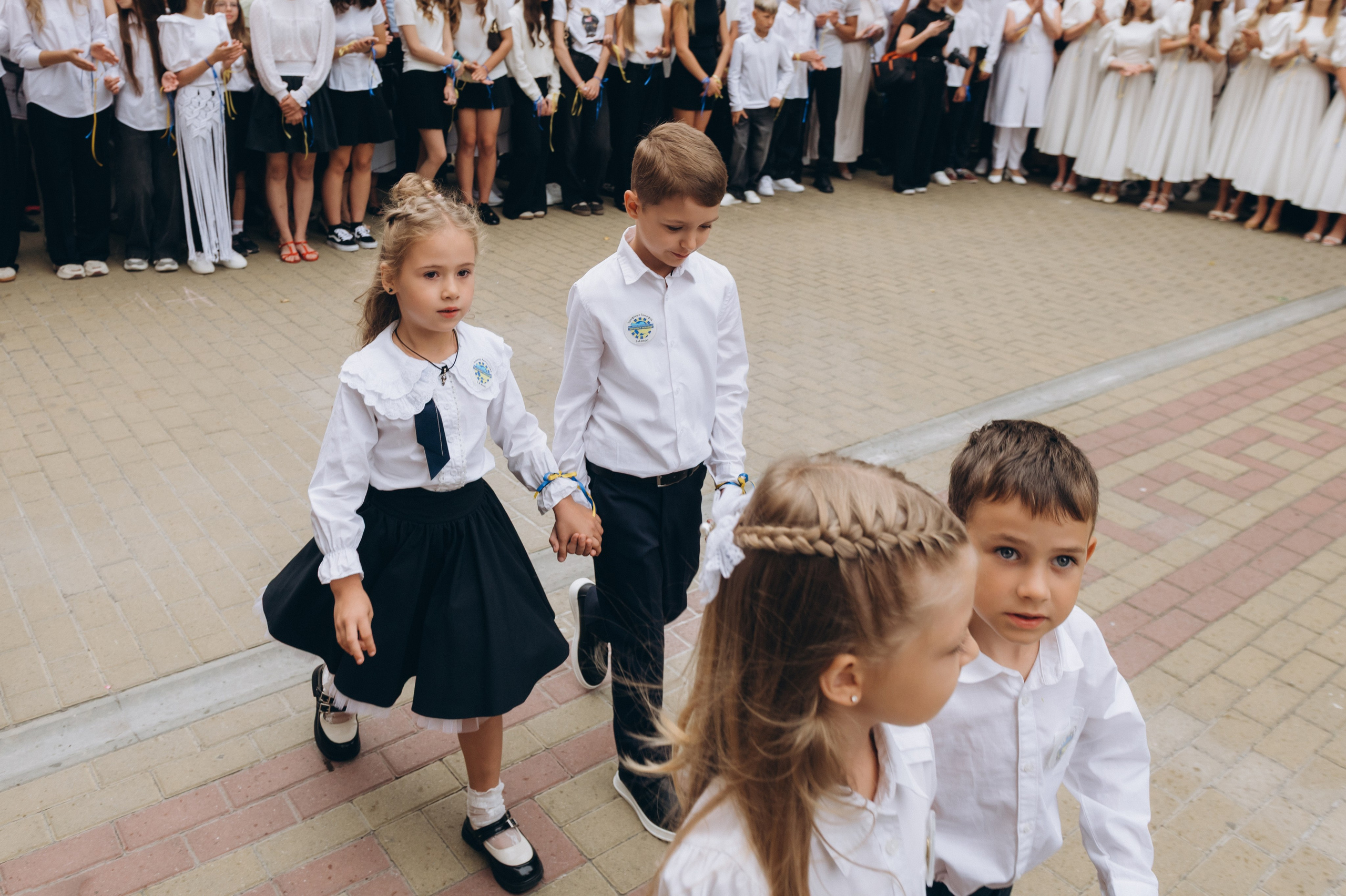 Перший дзвоник у Тернополі, фотосесія першокласників