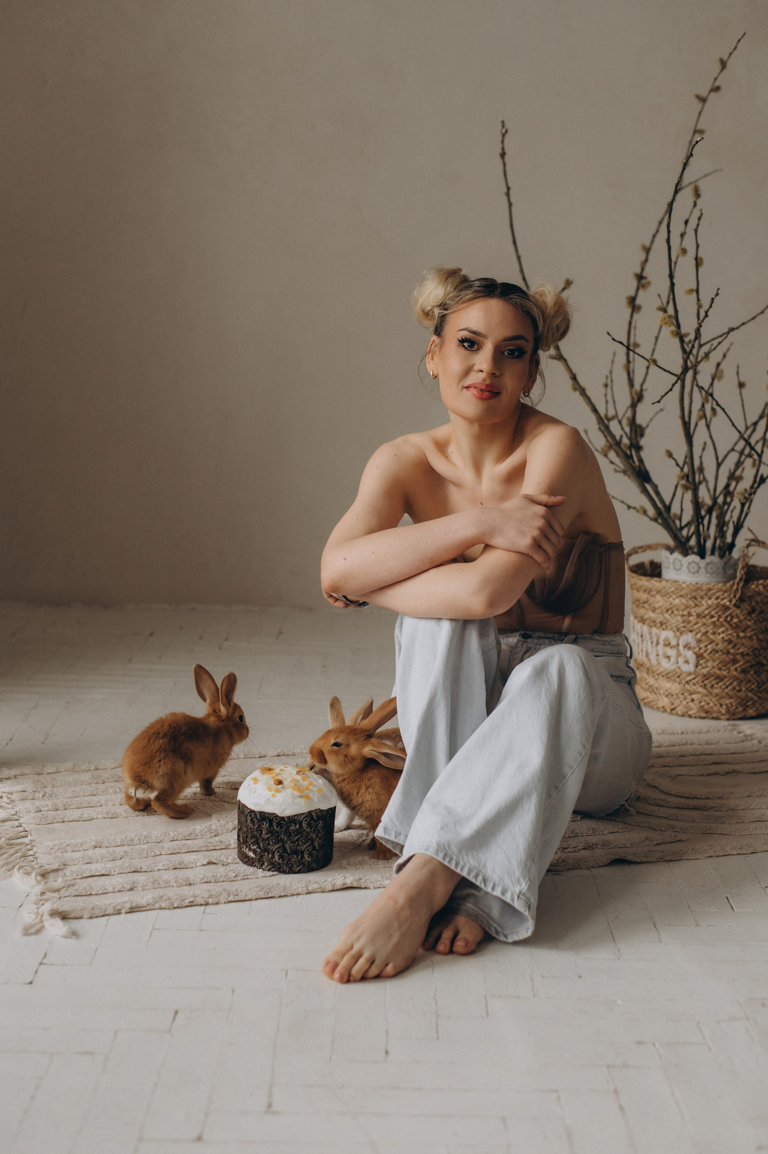 Фотосесія з кроликами Тернопіль, індивідуальний фотограф Тернопіль, індивідуальна фотосесія Тернопіль, зйомка з кроликами. Сімейний, дитячий та індивідуальний фотограф в м. Тернопіль, м. Львів